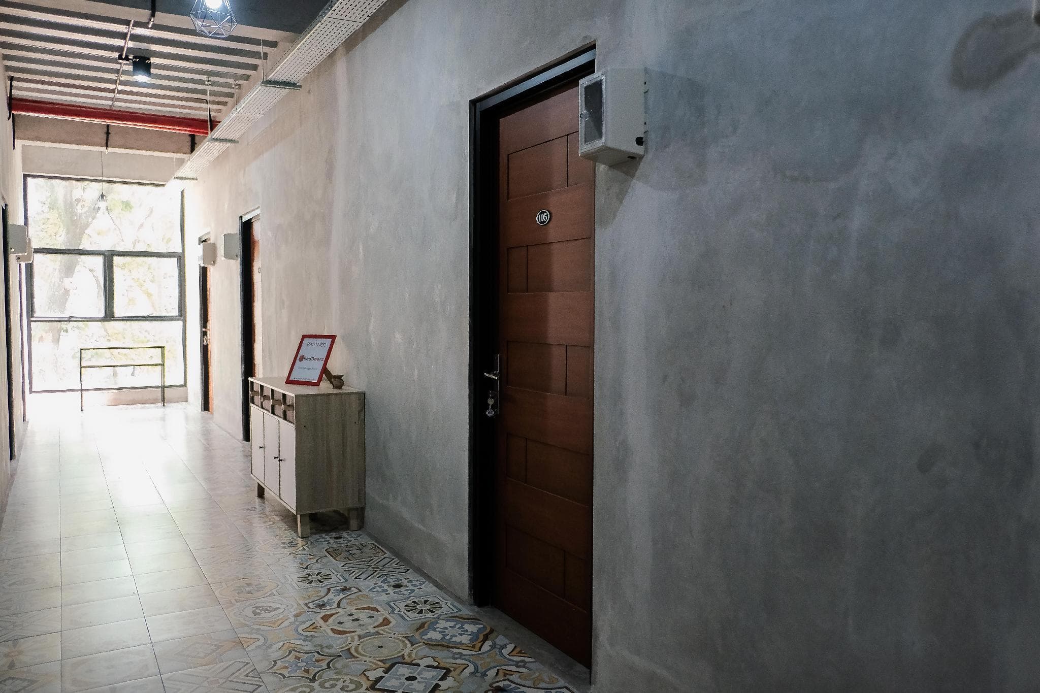 RedDoorz  near Trans Studio Mall Cibubur 3 photo 4