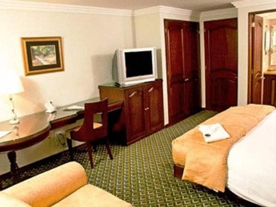 Hotel Embassy Park photo 5