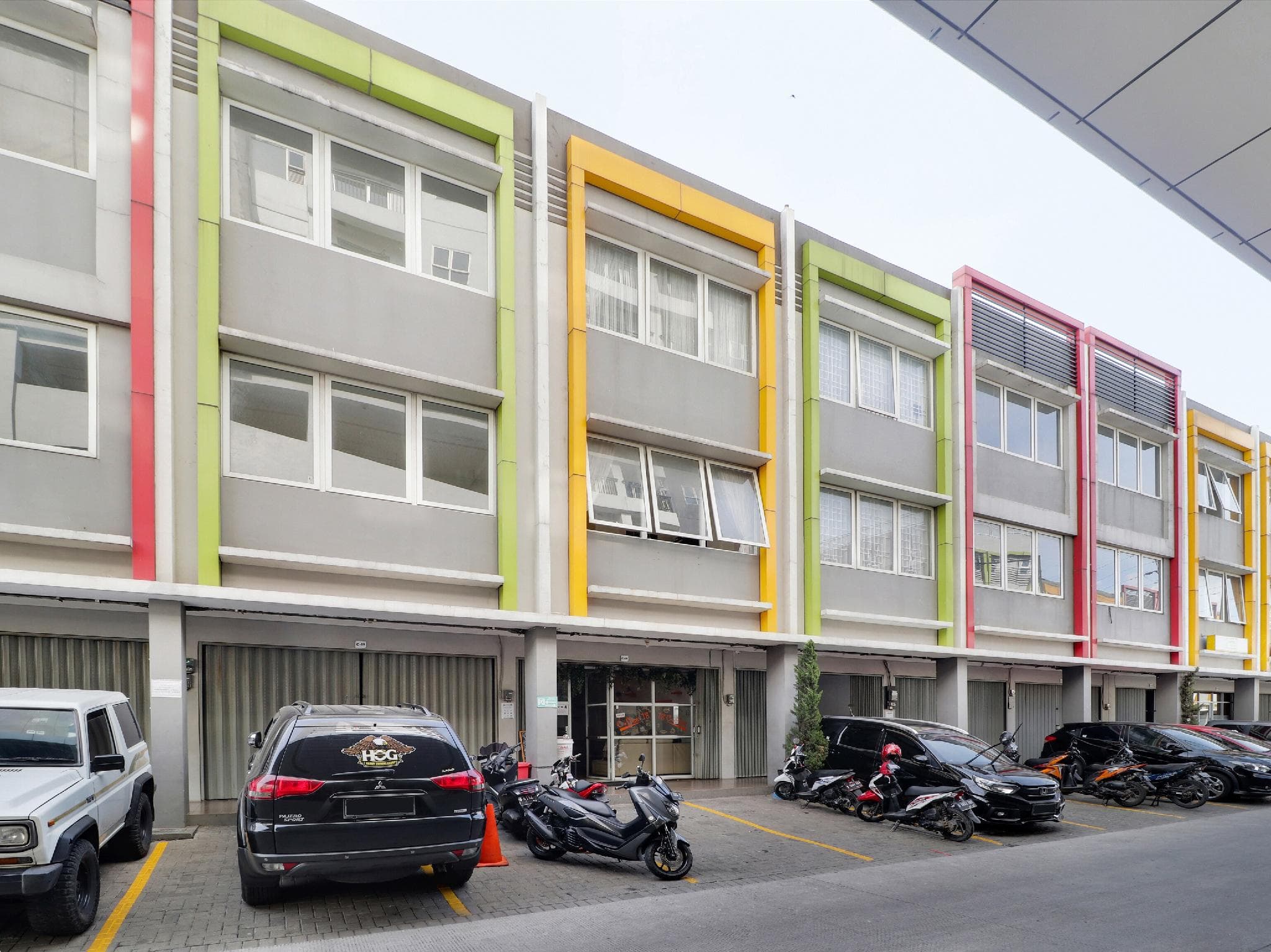 Capital O 3952 Hotel C 18 Cibaduyut photo 4
