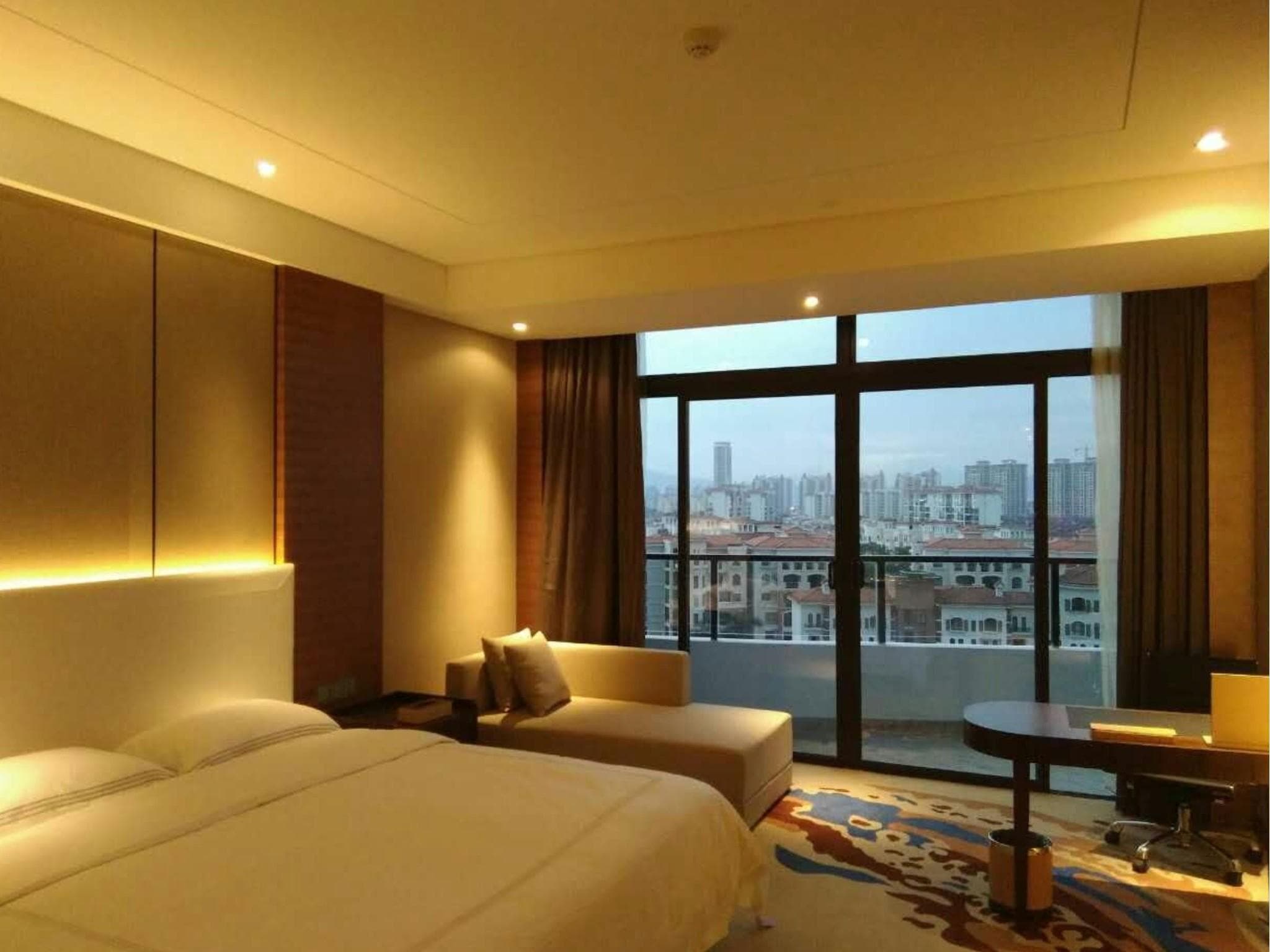 Grand Skylight International Hotel Huizhou photo 2