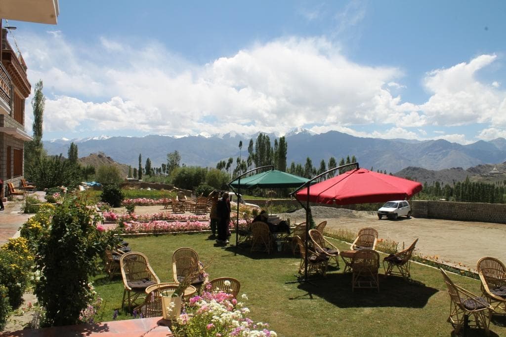 Hotel Charu Palace Leh photo 5