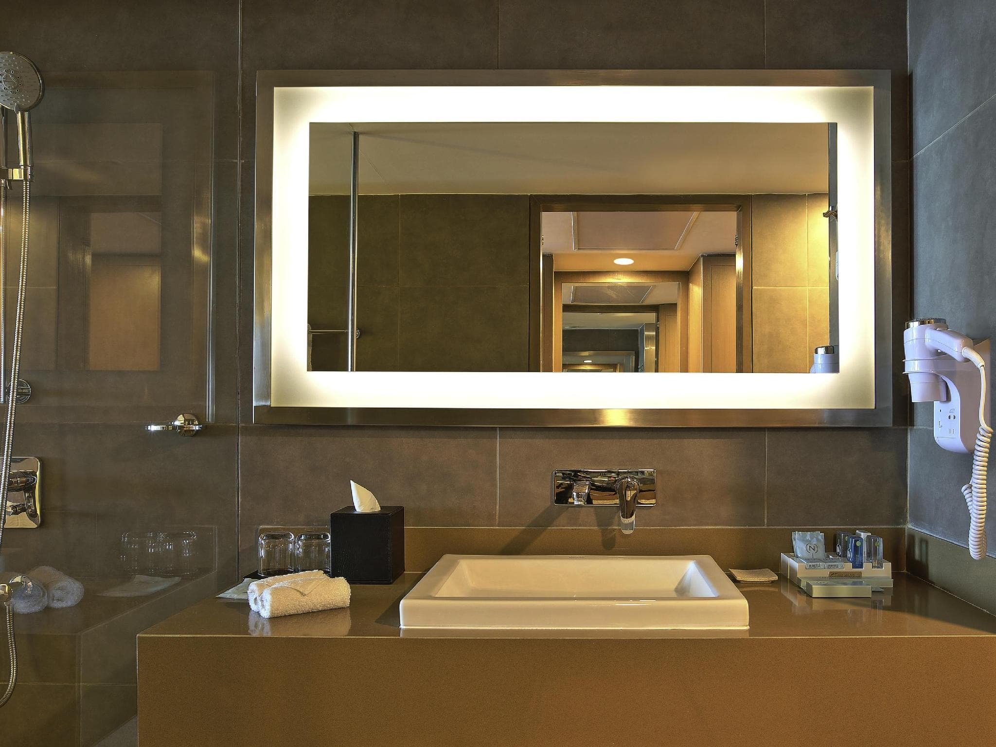 Novotel Chennai Sipcot Hotel - An Accor Brand photo 2