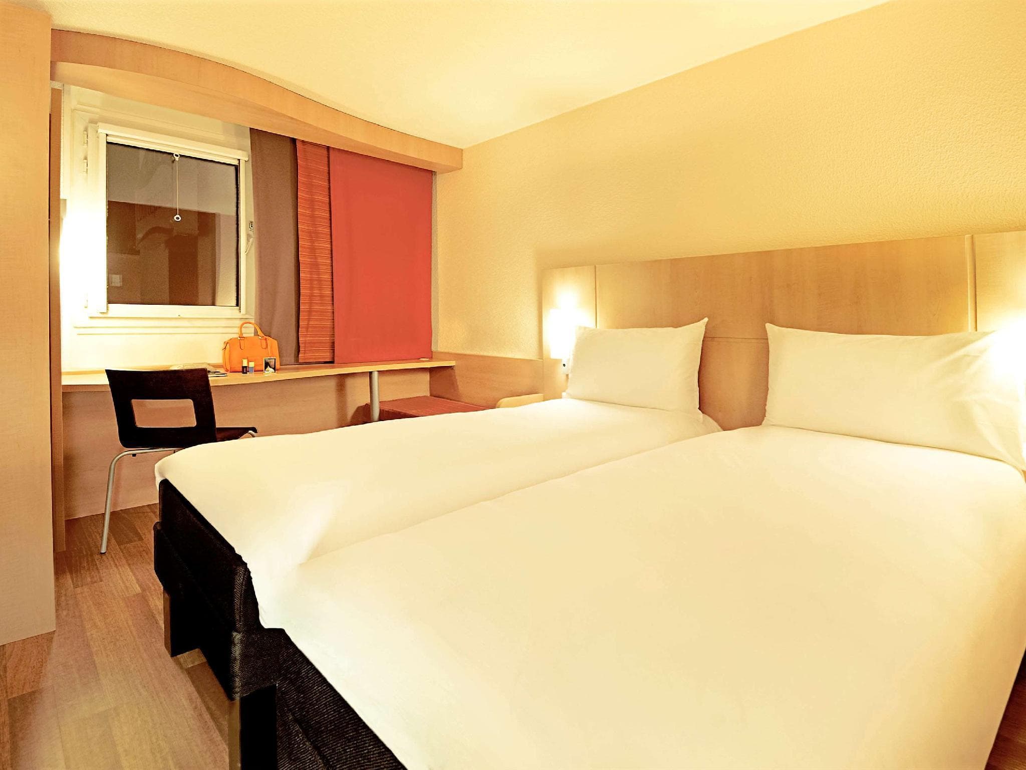 Ibis Lille Centre Gares photo 2