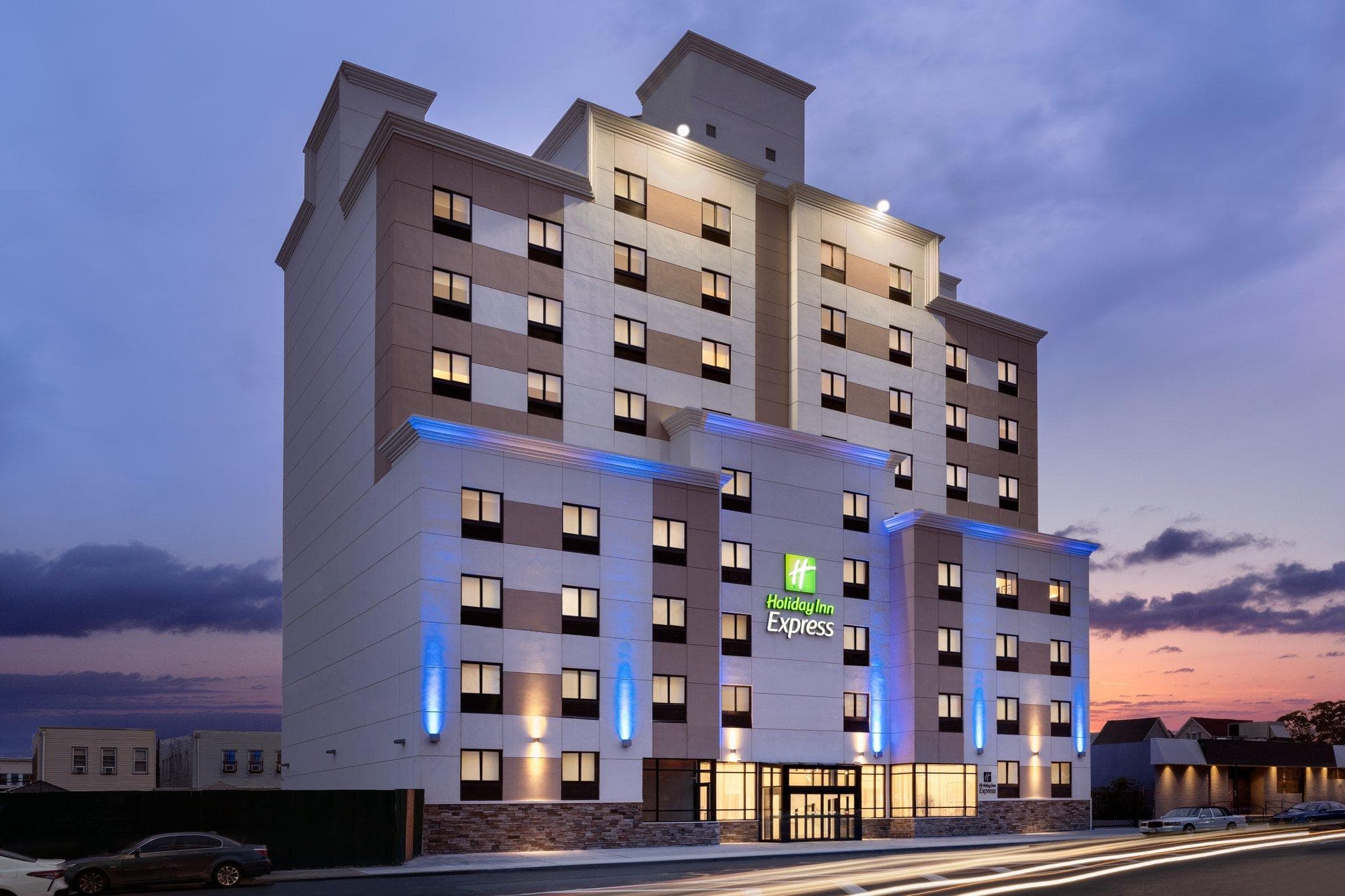 Holiday Inn Express Jamaica - JFK AirTrain - NYC By IHG