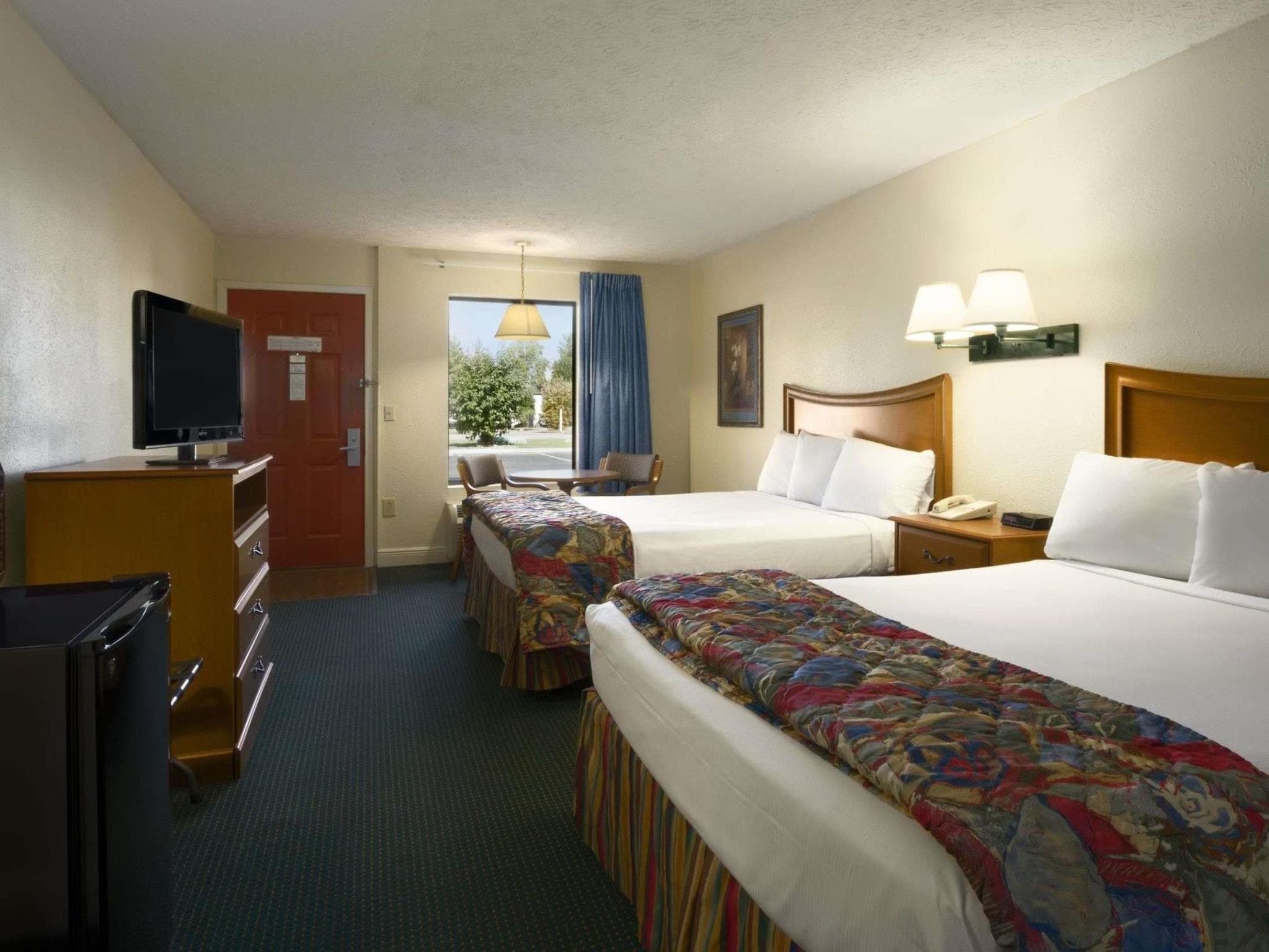 Days Inn By Wyndham Pigeon Forge South photo 5