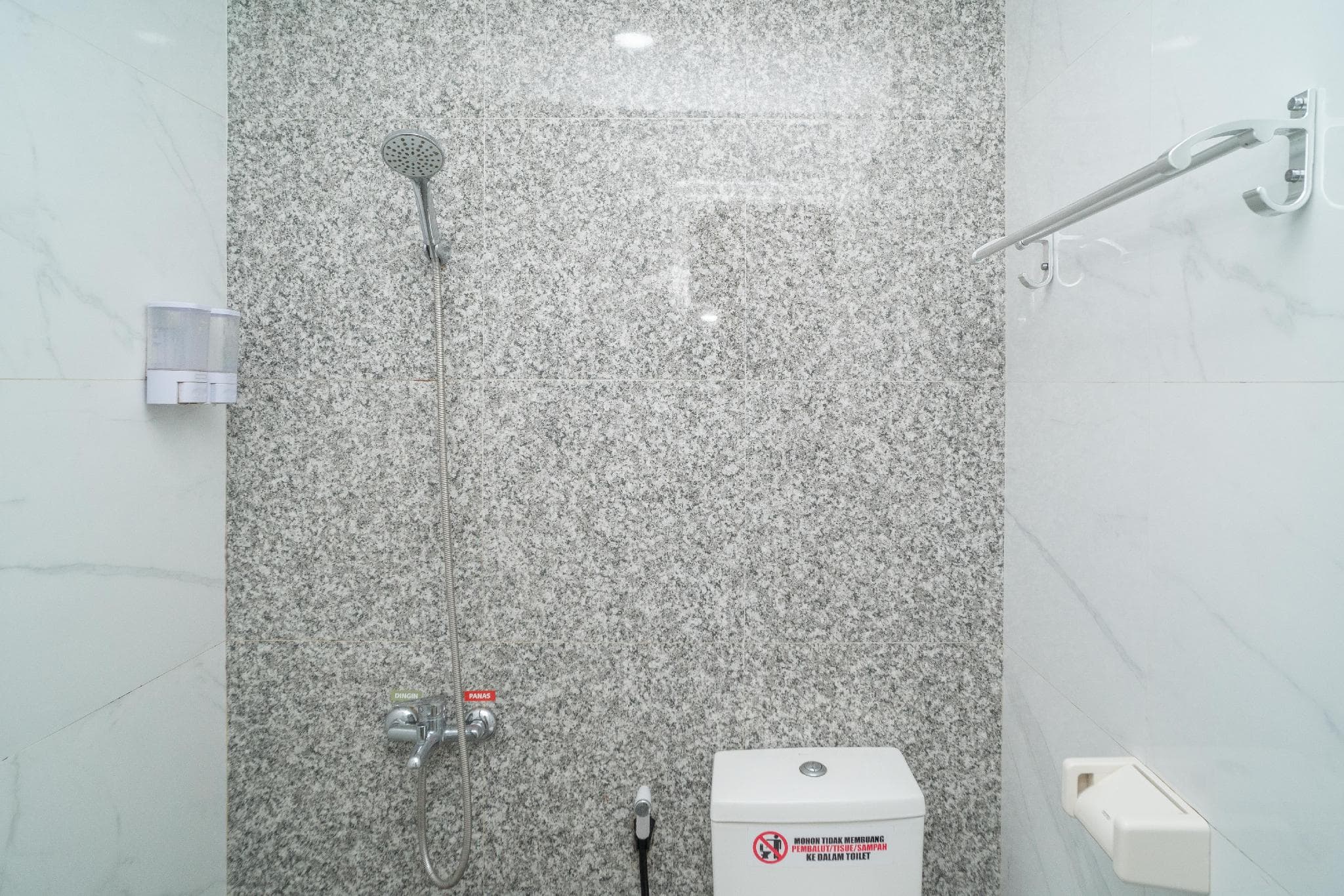 Urbanview Hotel Omah Anin Batu photo 2