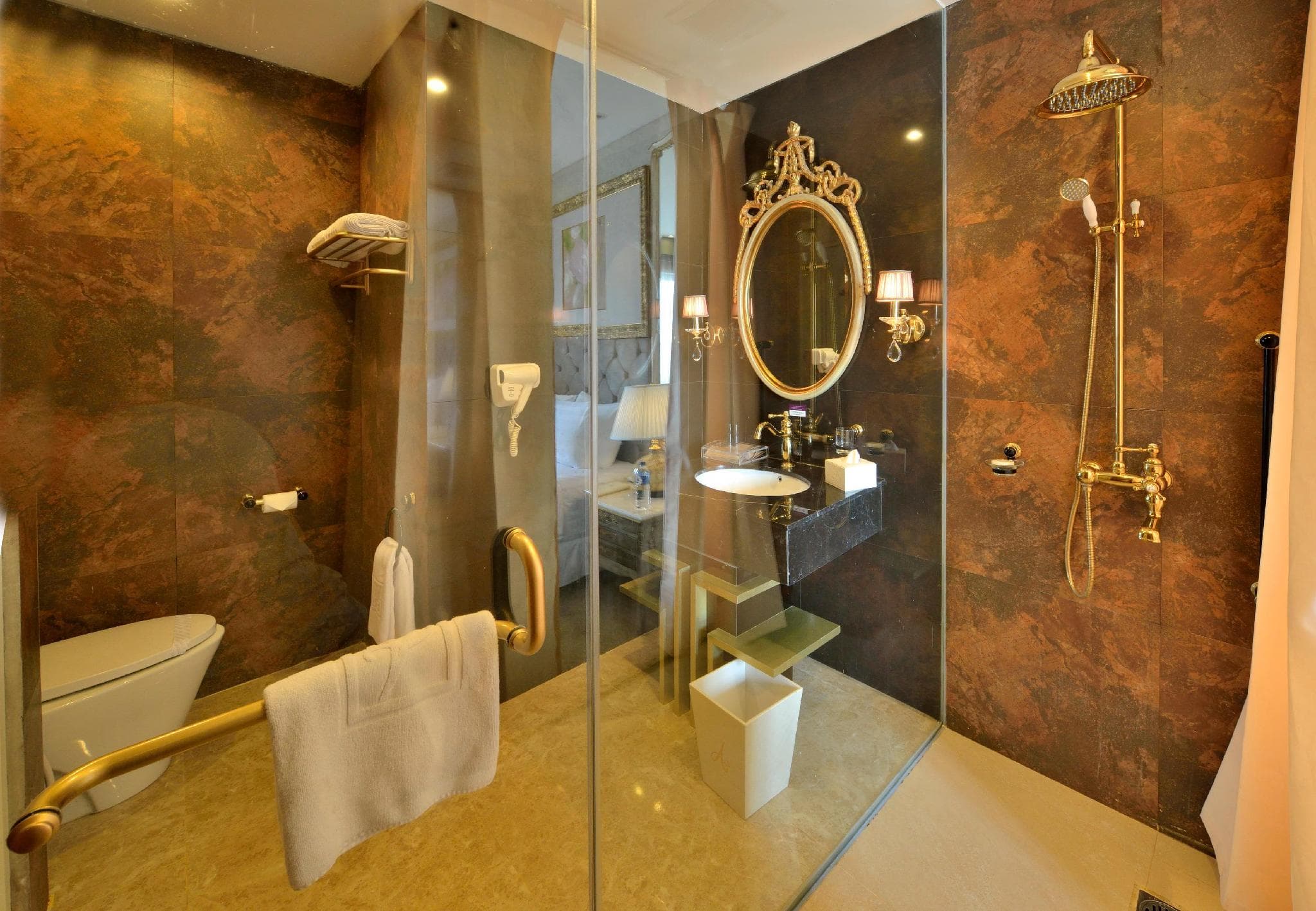 Amaroossa Royal Hotel Bogor photo 2
