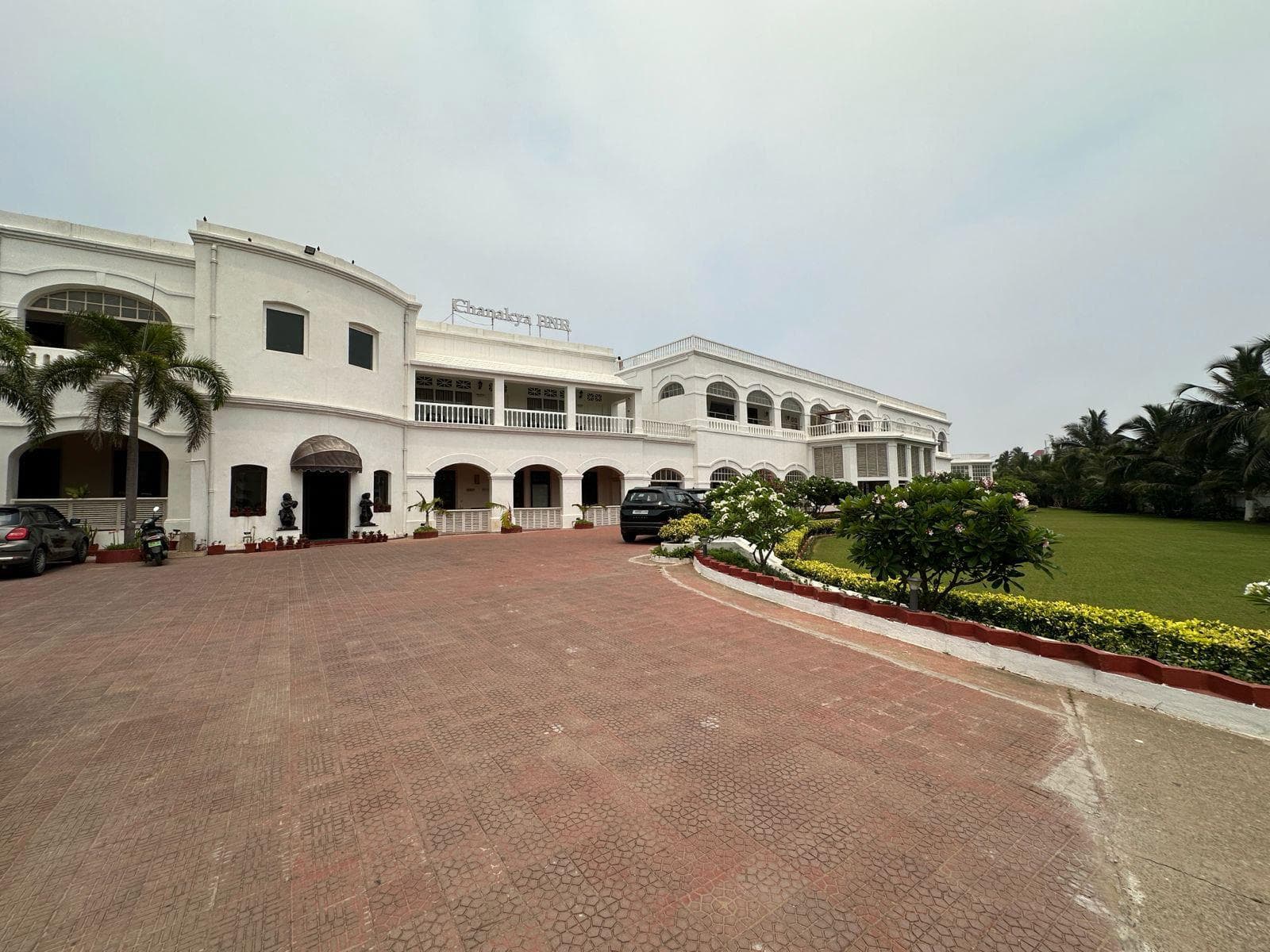 Chanakya BNR Hotel photo 4