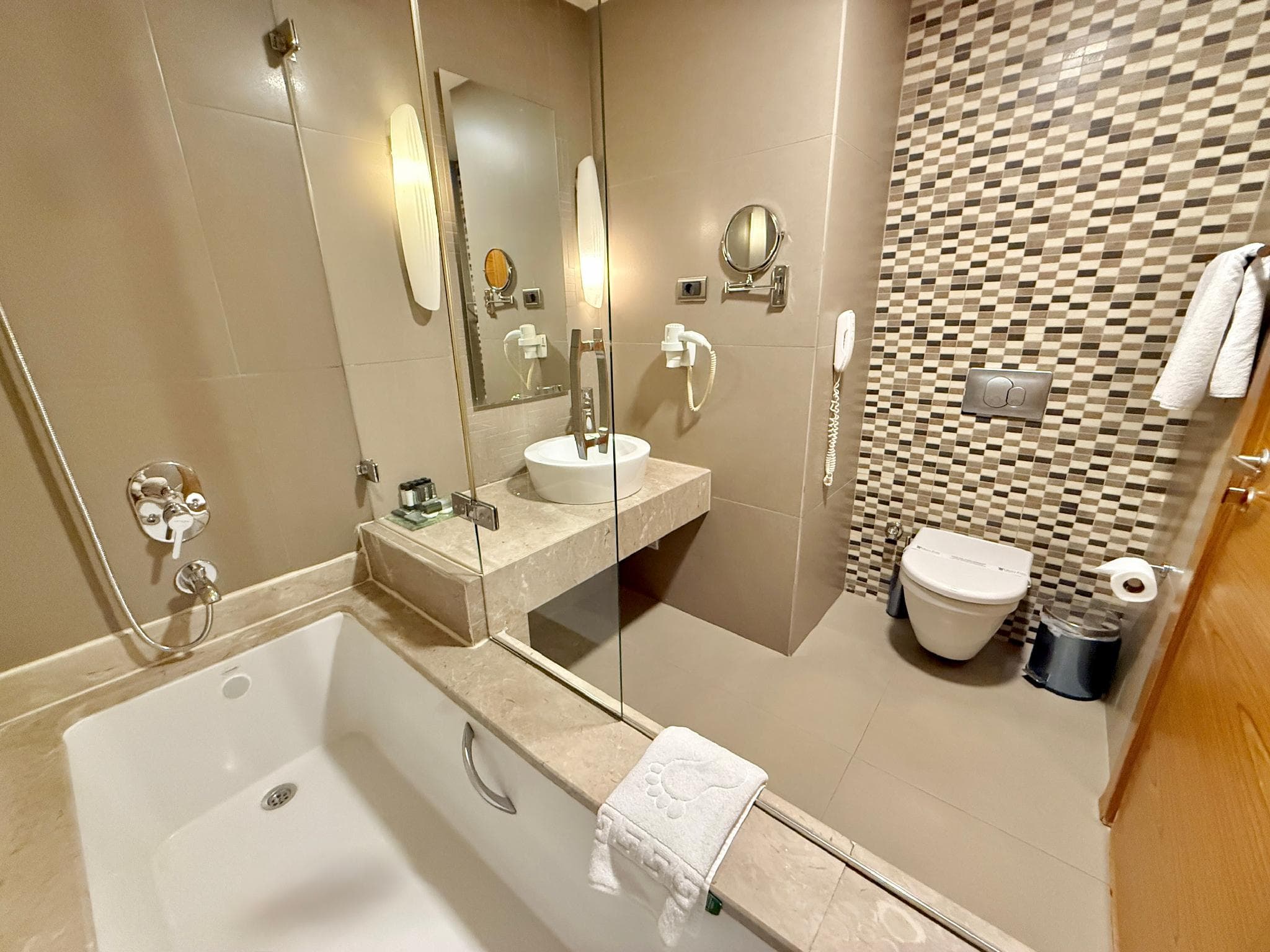 The Green Park Pendik Hotel & Convention Center photo 2