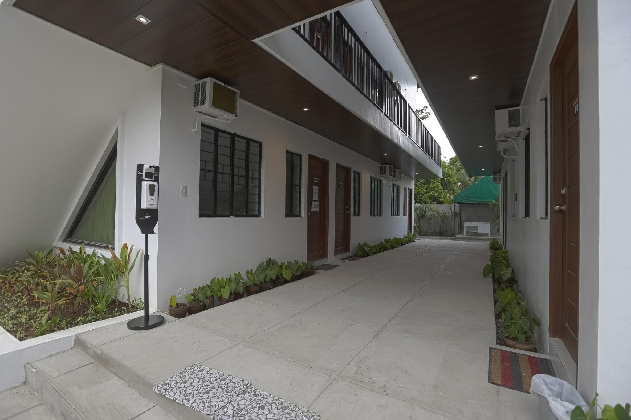 OYO 736 Jade Apartelle photo 3