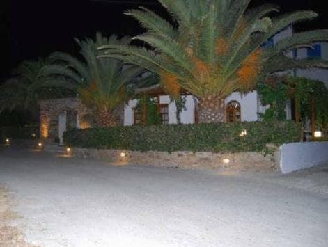 Dilino Hotel Studios photo 4