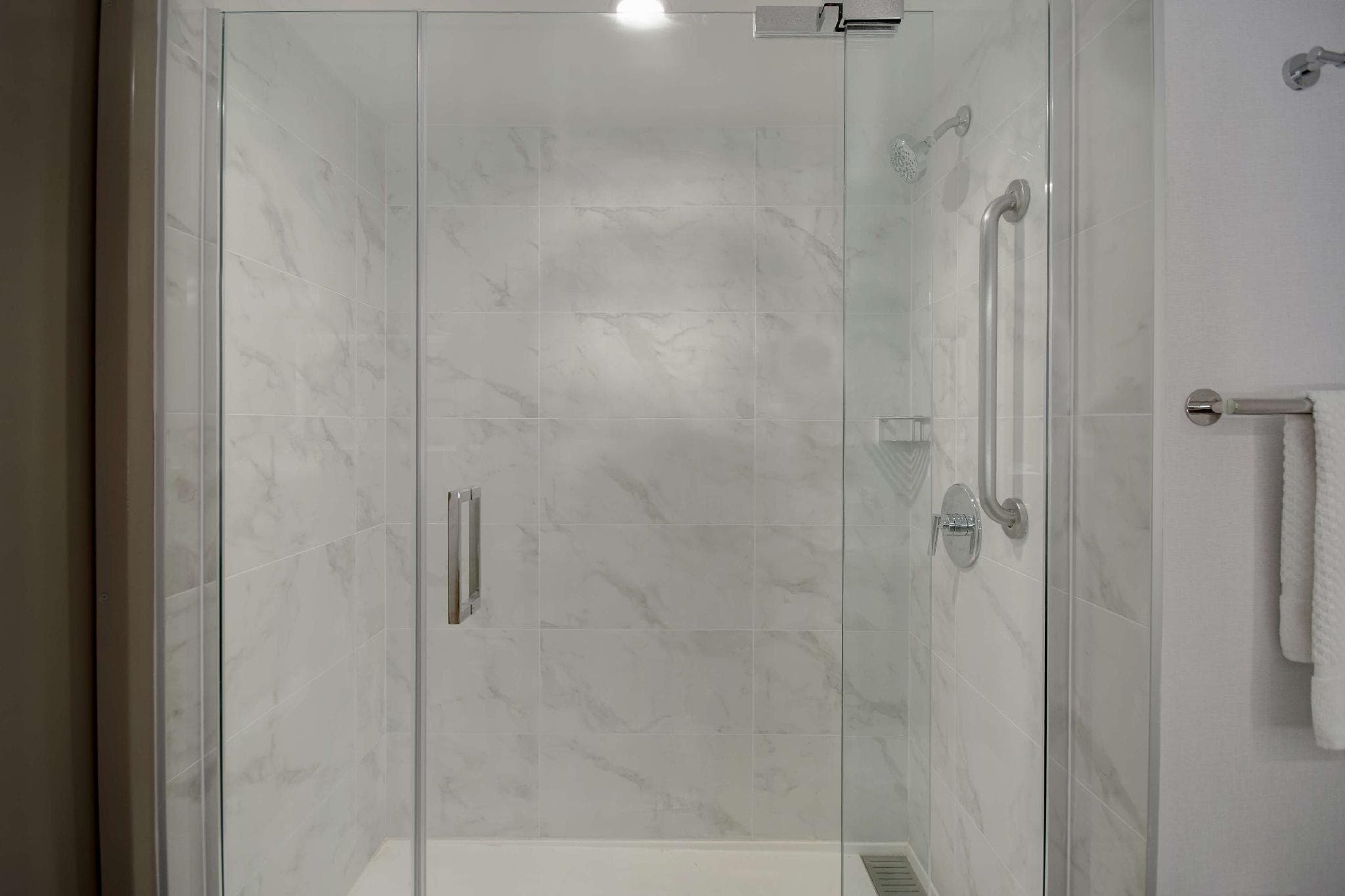 DoubleTree by Hilton LAX - El Segundo photo 2