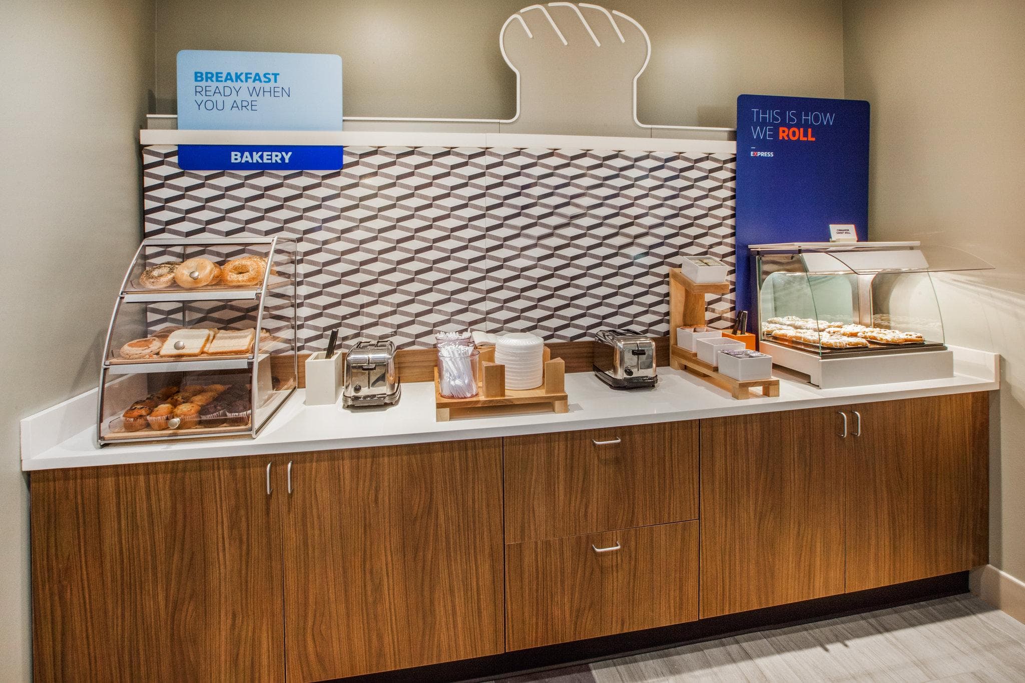 Holiday Inn Express and Suites Gilbert Mesa Gateway Airport By IHG photo 3