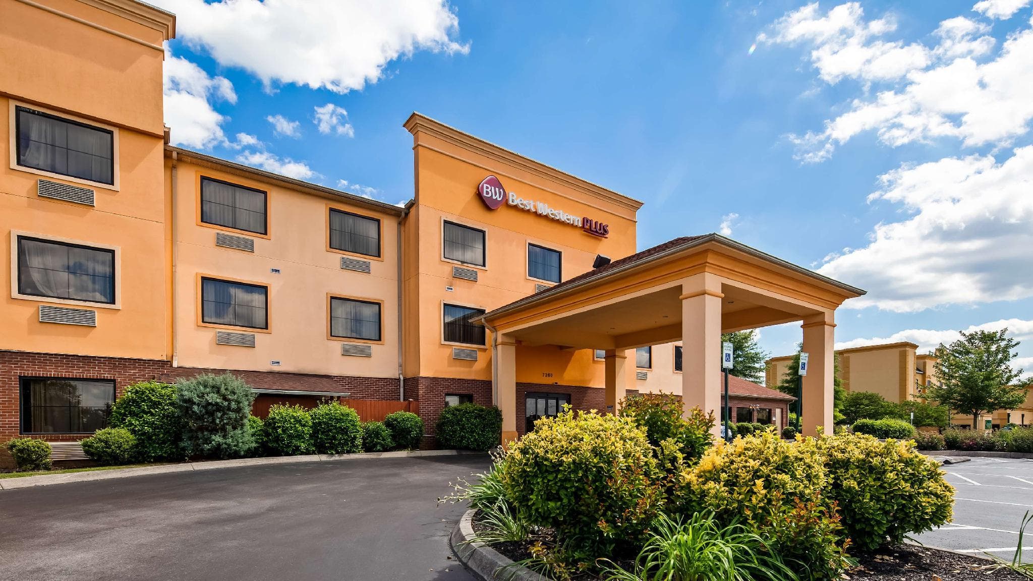 Best Western Plus Strawberry Inn & Suites photo 3