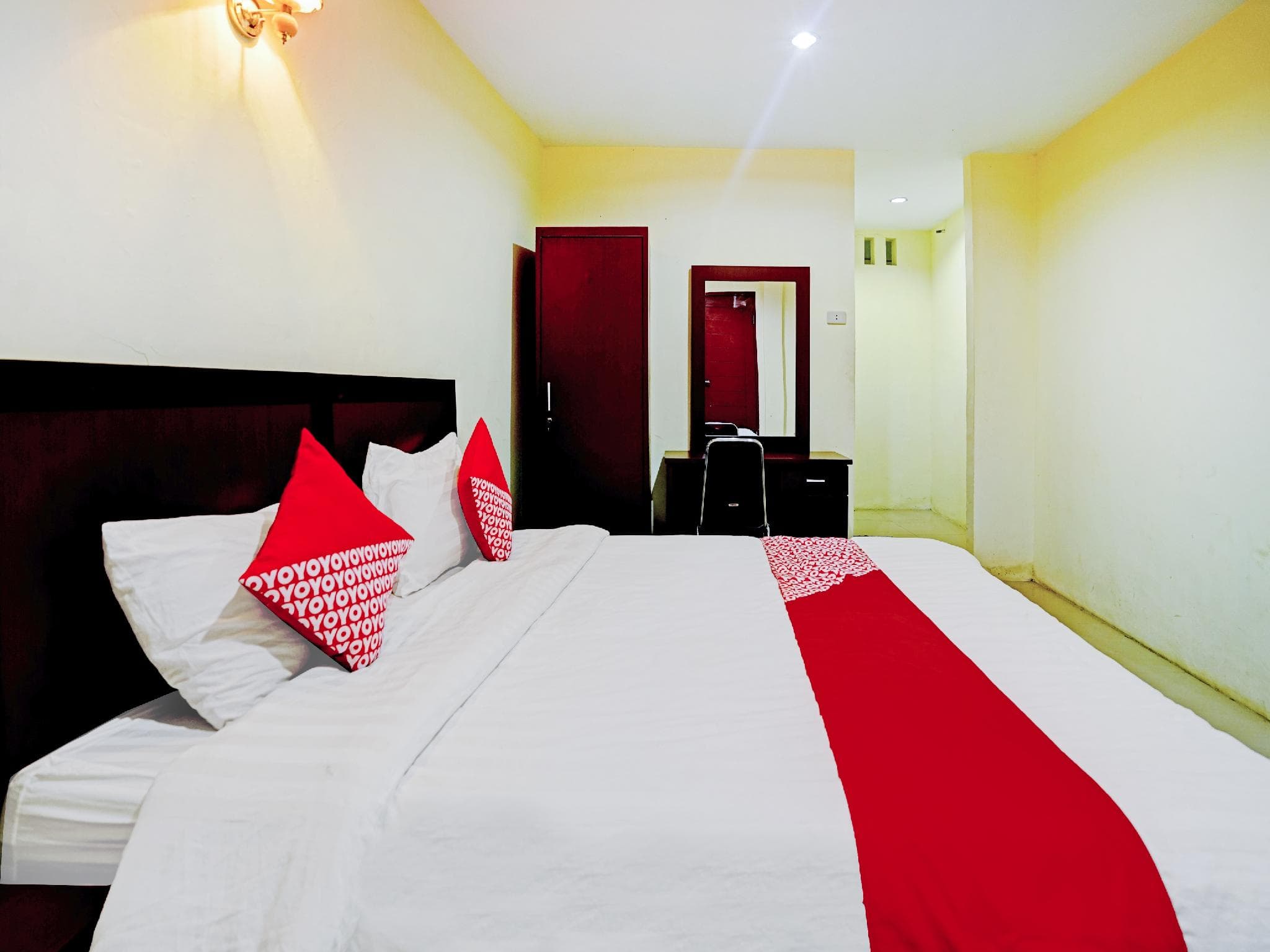 OYO 90331 Hotel Toba Shanda photo 2