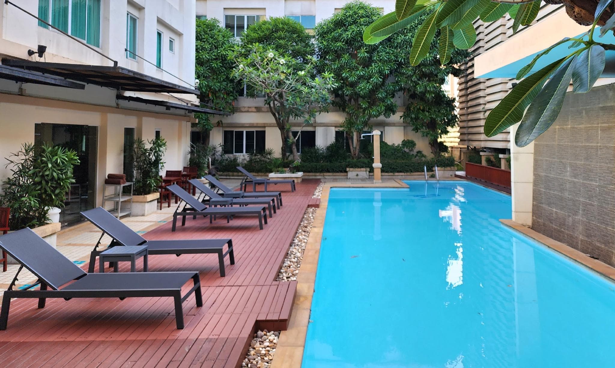 Avion Hotel