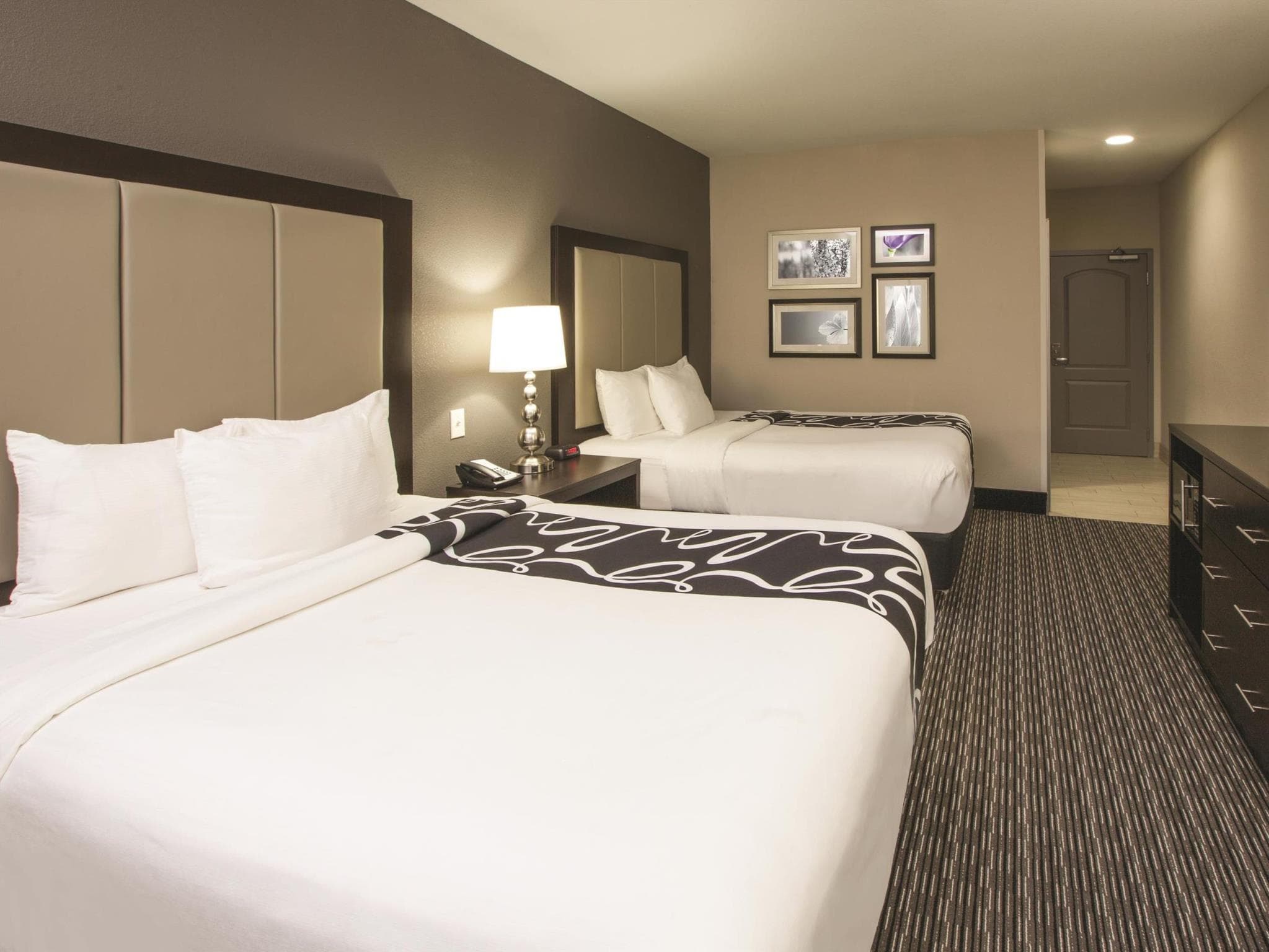 La Quinta Inn & Suites by Wyndham Hattiesburg - I-59 photo 3