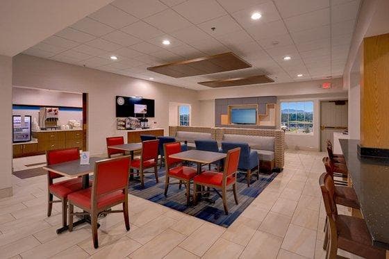 Holiday Inn Express Pigeon Forge – Sevierville By IHG photo 4