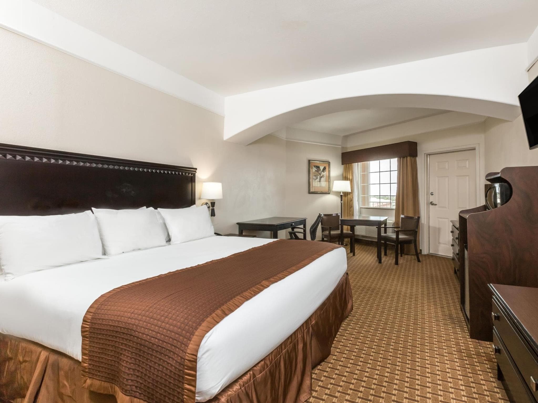 Baymont by Wyndham Galveston photo 3