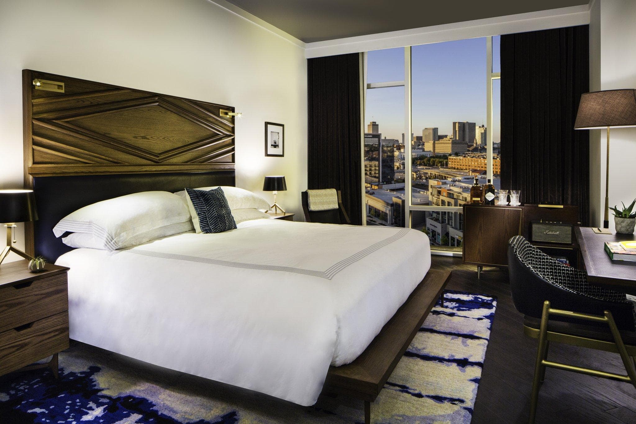 Thompson Nashville By Hyatt photo 2