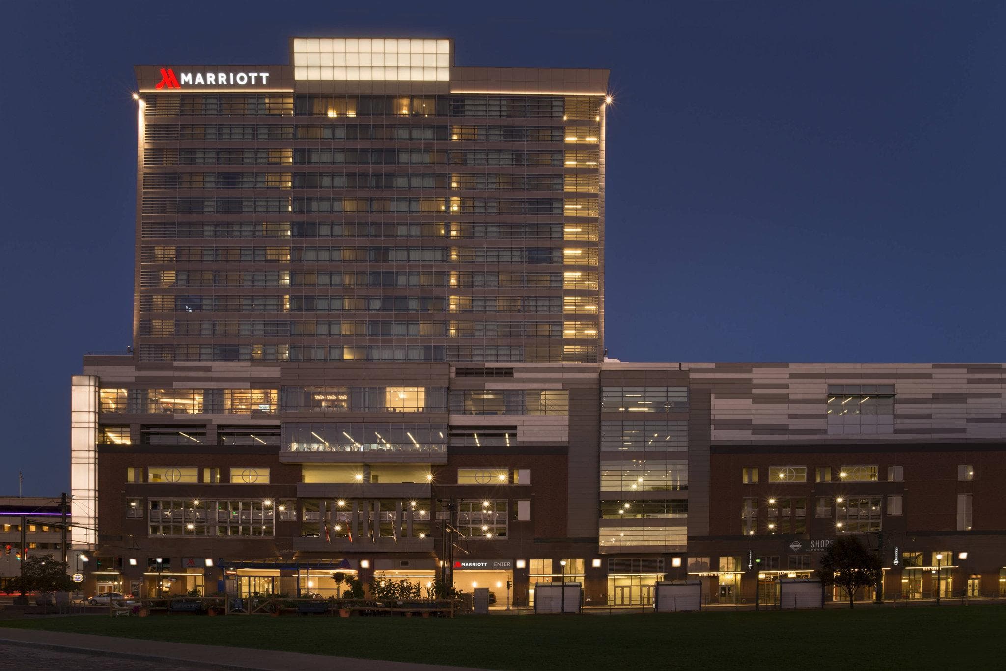 Buffalo Marriott at LECOM HARBORCENTER