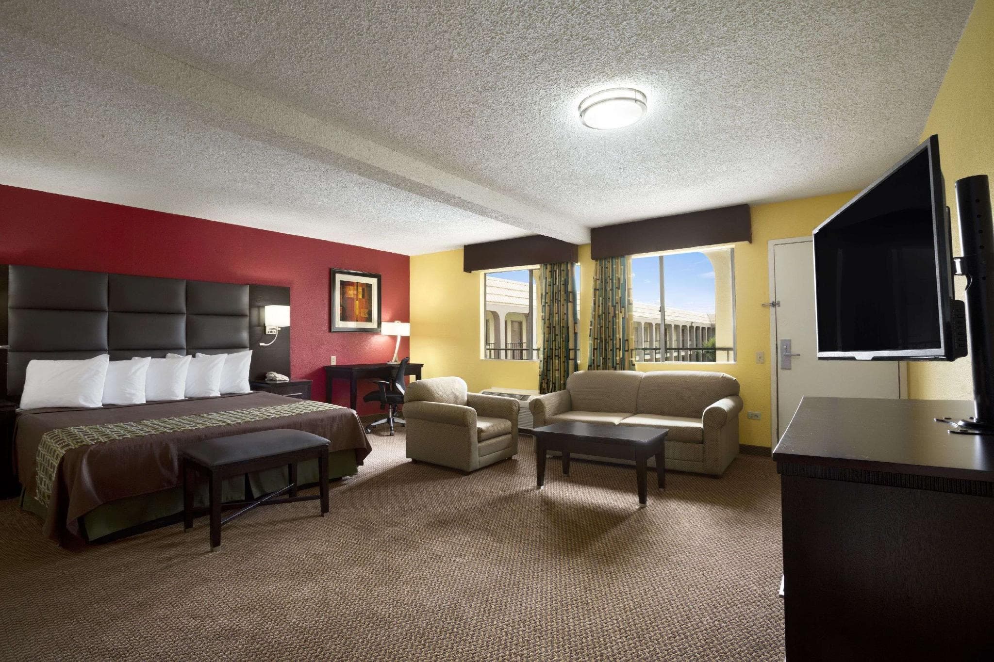Days Inn by Wyndham Dallas Irving Market Center photo 2