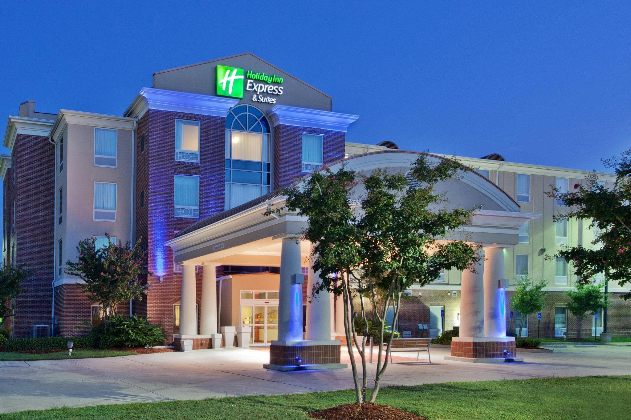 Holiday Inn Express & Suites Baton Rouge East By IHG photo 4