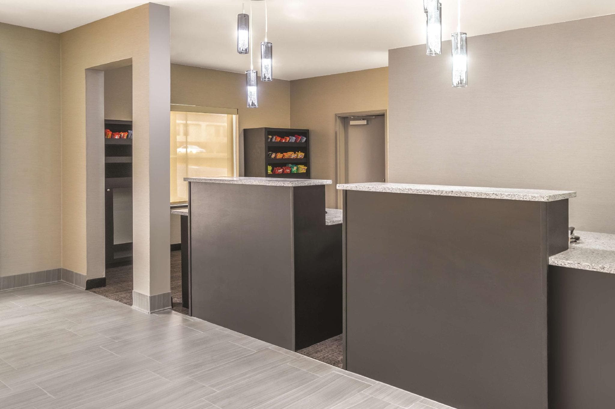La Quinta Inn & Suites by Wyndham Rome photo 4