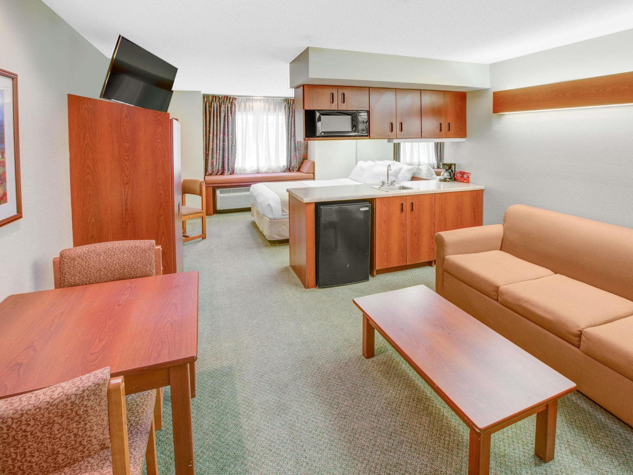 Microtel Inn & Suites by Wyndham Hattiesburg photo 5