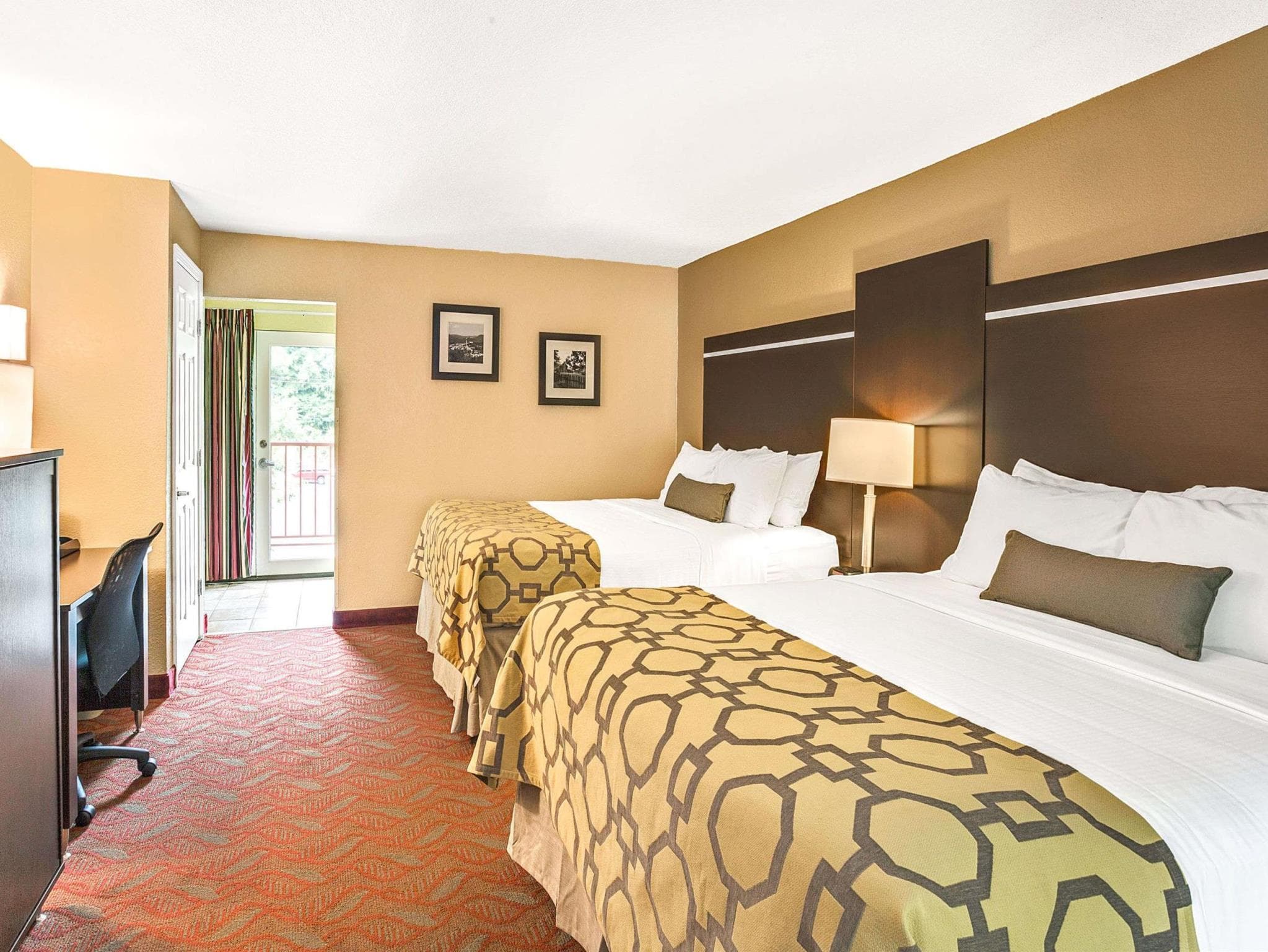 Baymont by Wyndham Gatlinburg On The River photo 4