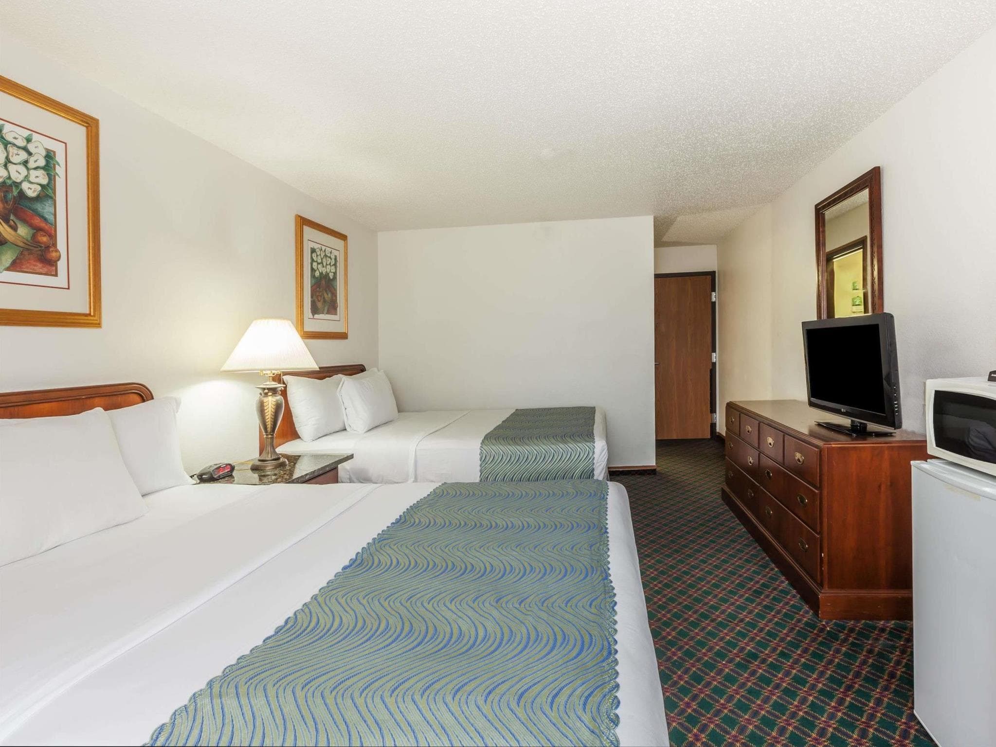 Super 8 By Wyndham Irving Dfw Airport/South photo 5