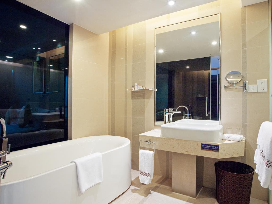 Huaqiang Plaza Hotel photo 5