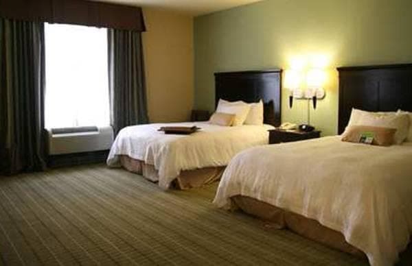 Hampton Inn Gonzales photo 5
