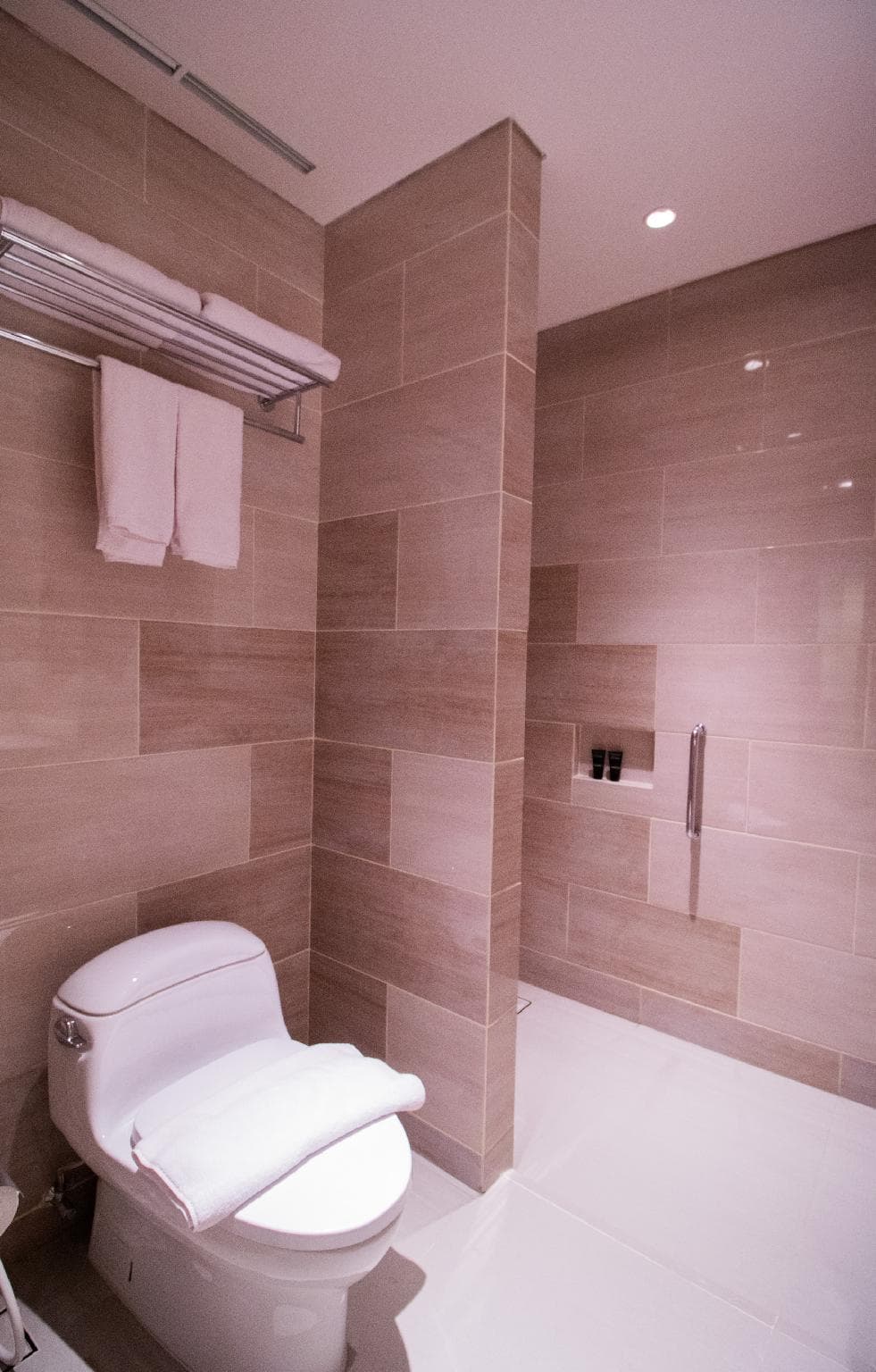 Prime Park Hotel and Convention Lombok photo 2