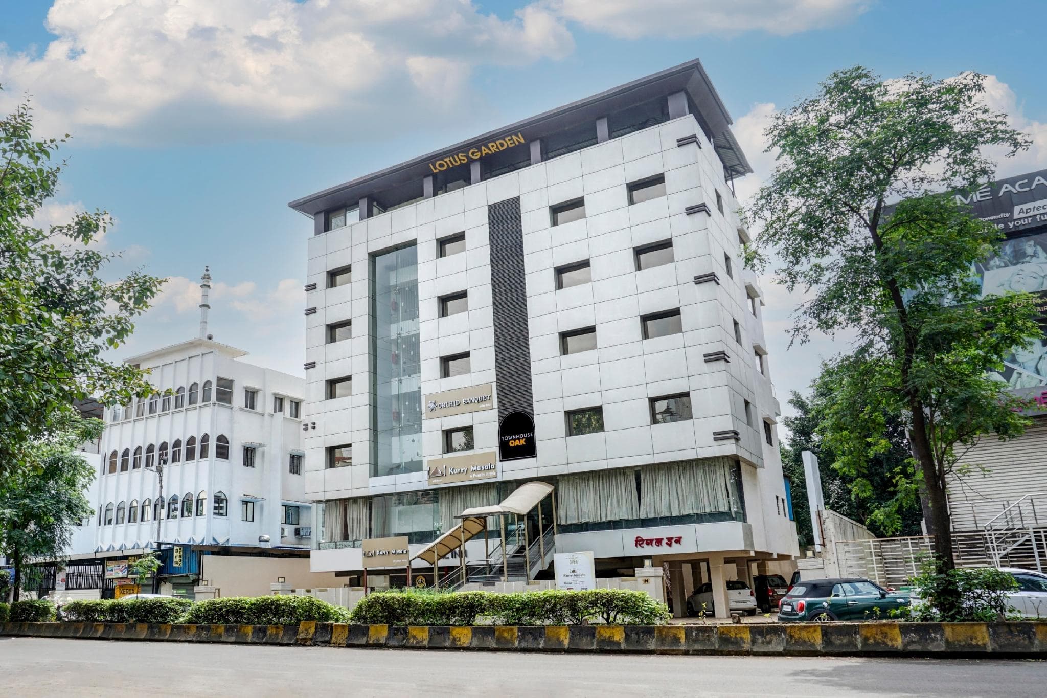 Super Townhouse OAK Regal Inn Near Sant Tukaram Nagar Metro Station photo 4