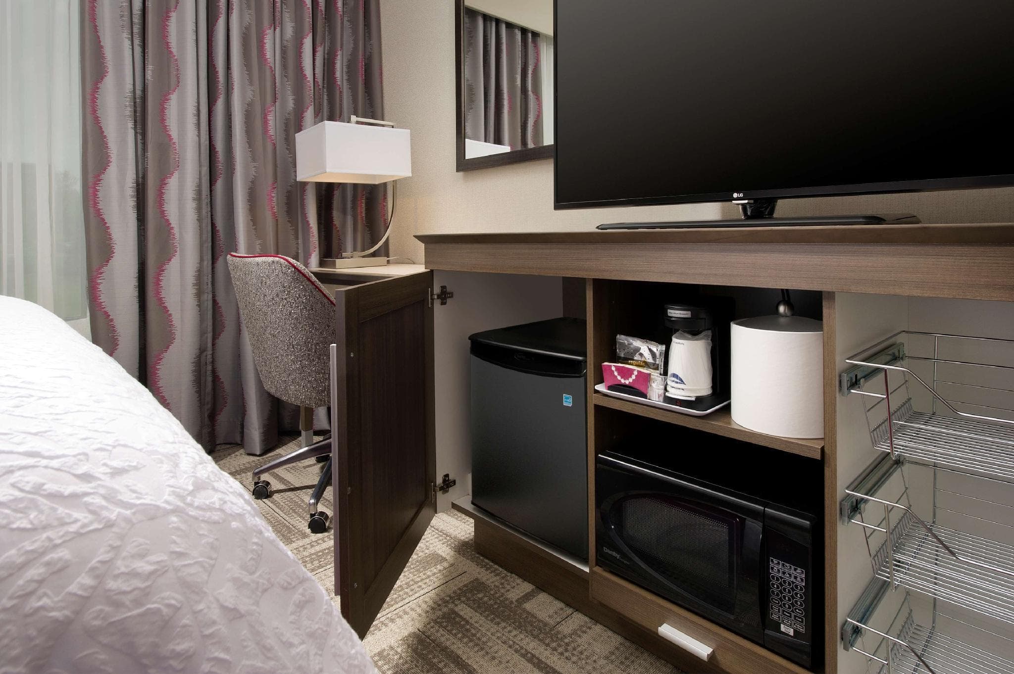 Hampton Inn Louisville East/Hurstbourne photo 2
