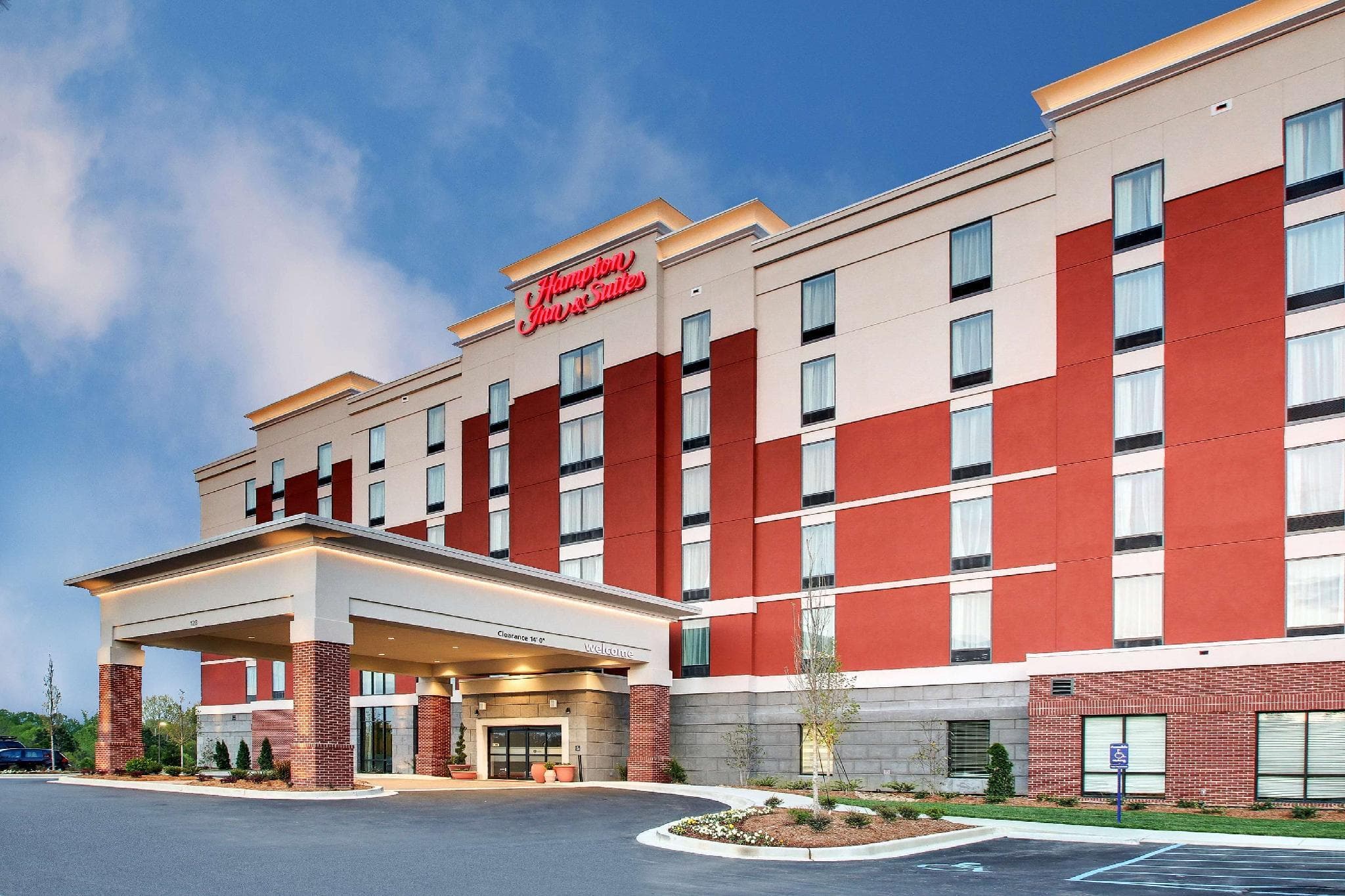 Hampton Inn & Suites Greenville Airport