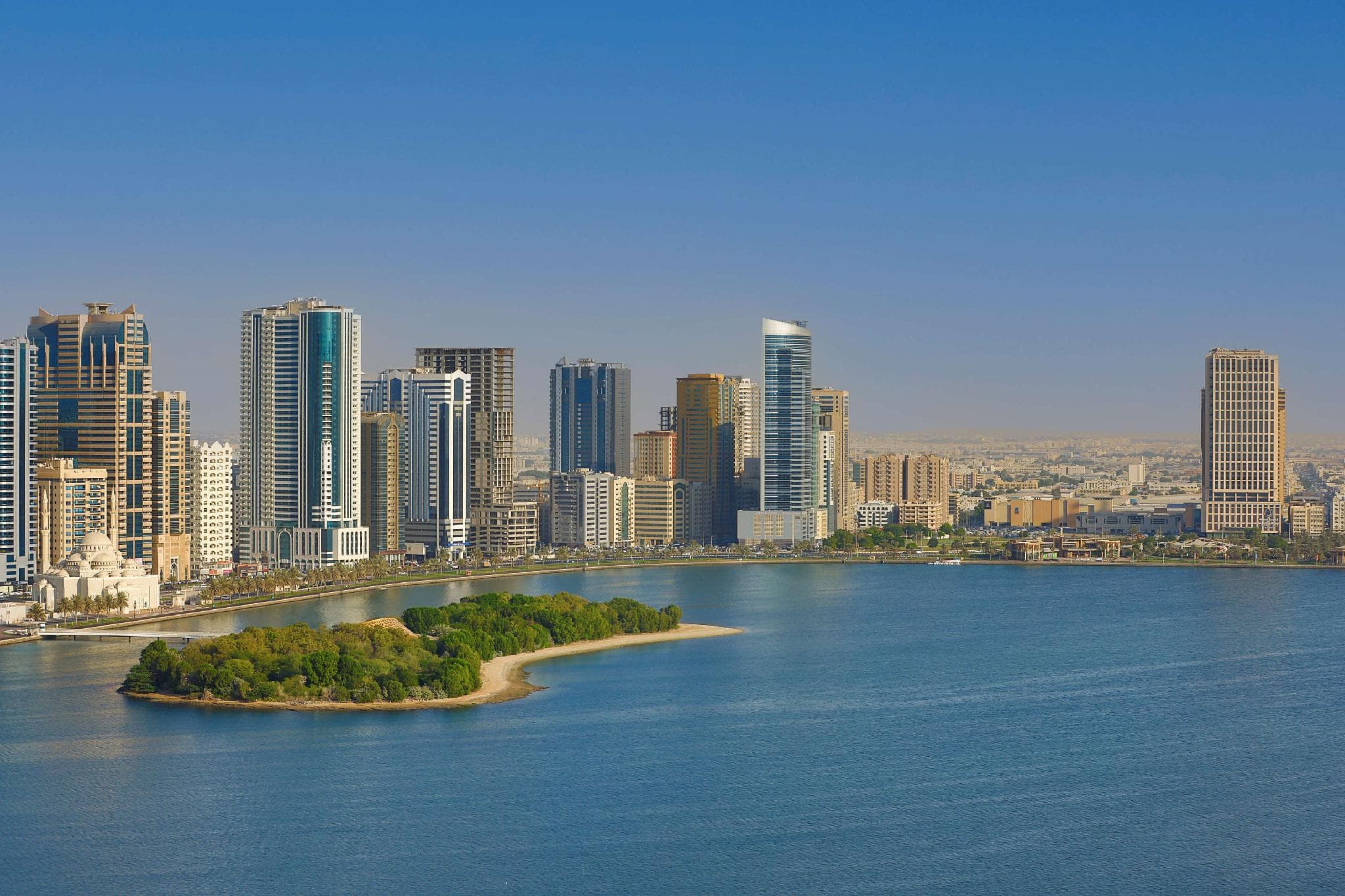 DoubleTree by Hilton Sharjah Waterfront Hotel & Residences photo 5