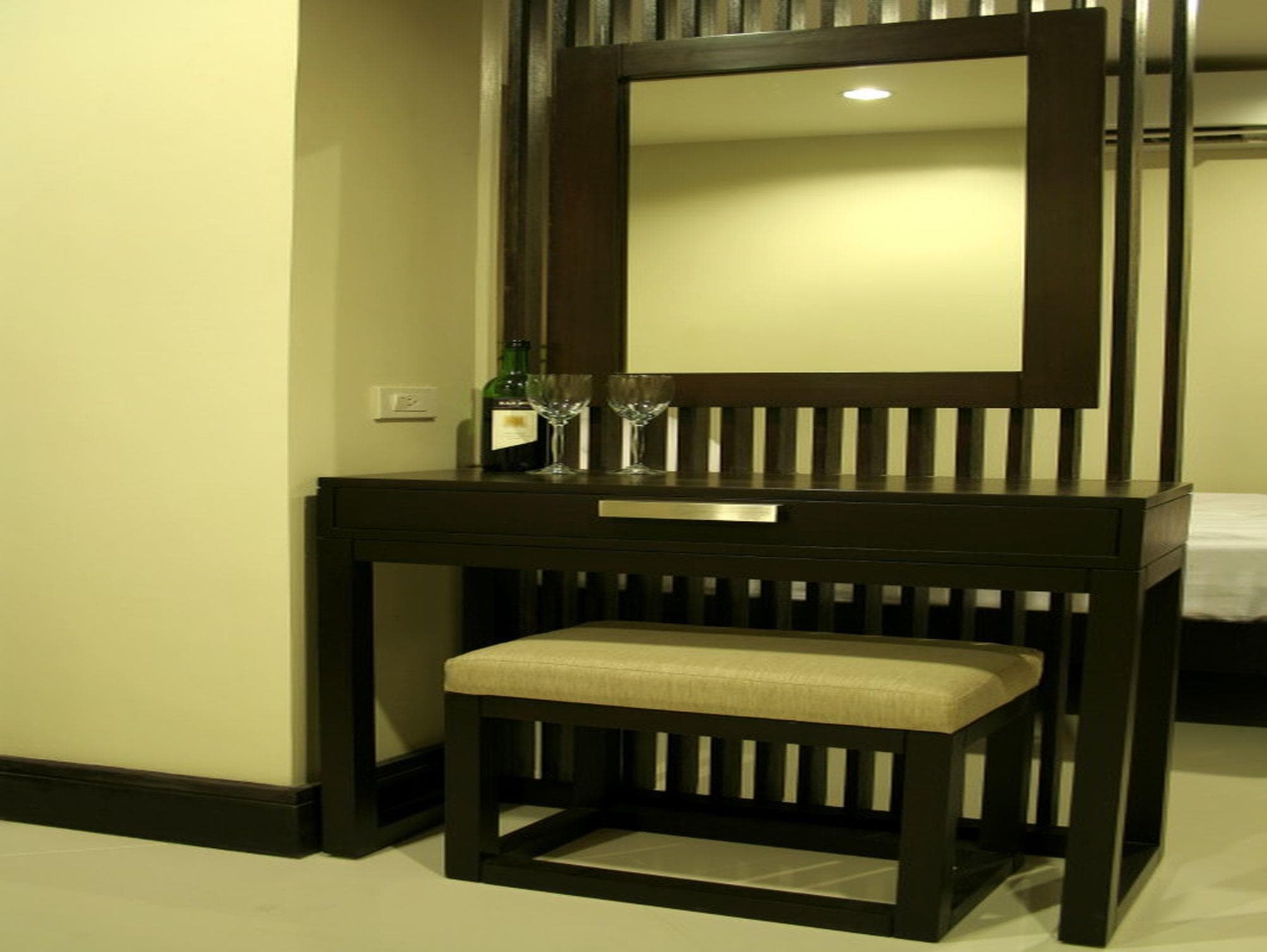 Green Glass Hotel photo 3