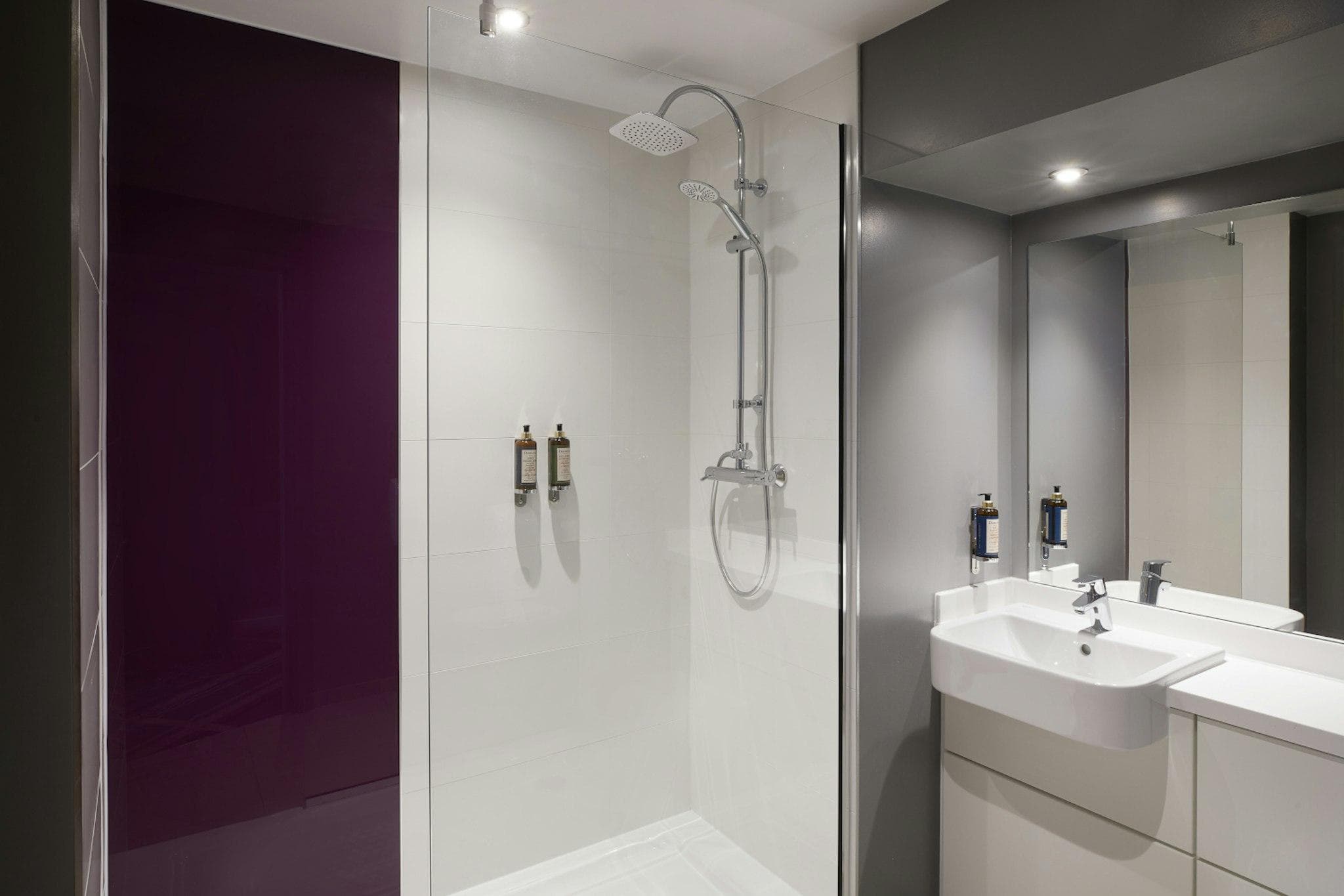 Premier Inn London Lewisham photo 5