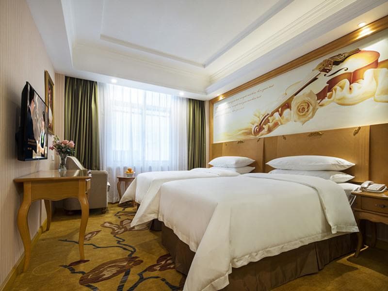 Vienna Hotel Guangdong Huidong Herung Pedestrian Street photo 2