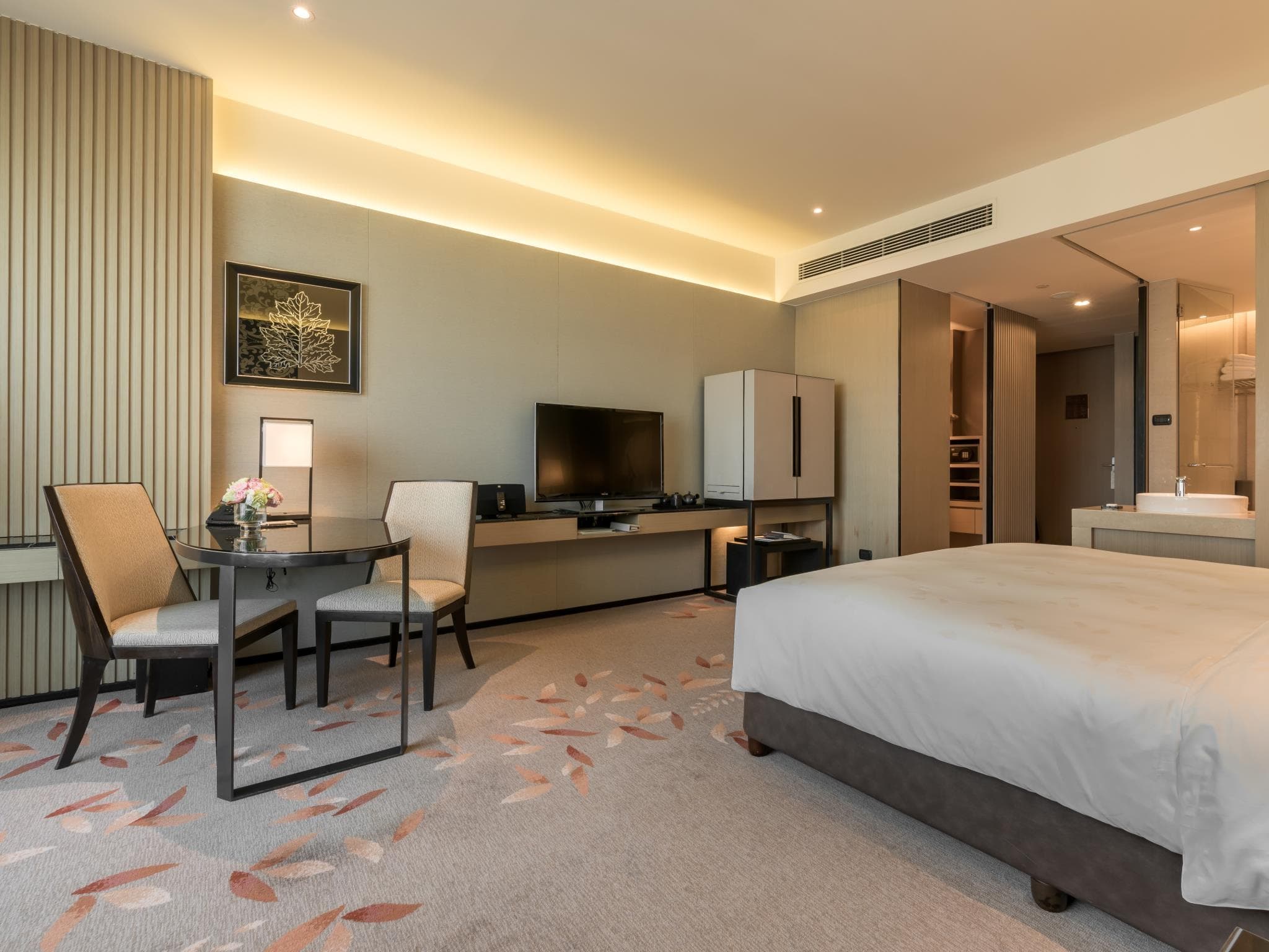 The Okura Prestige Bangkok photo 2