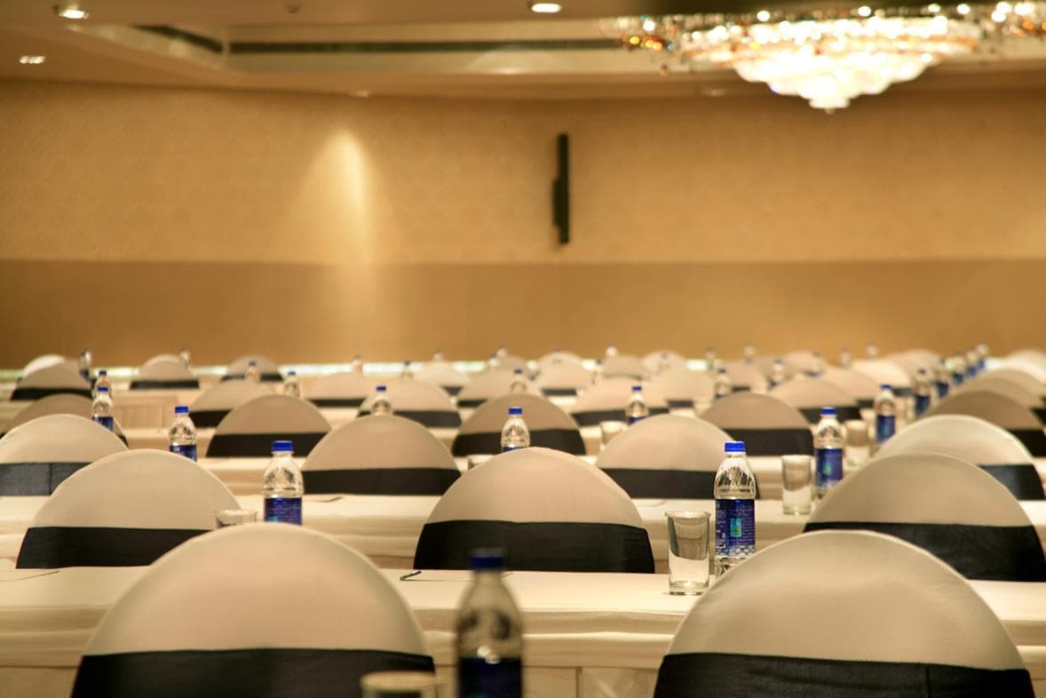 Mahagun Sarovar Portico Suites Ghaziabad photo 5