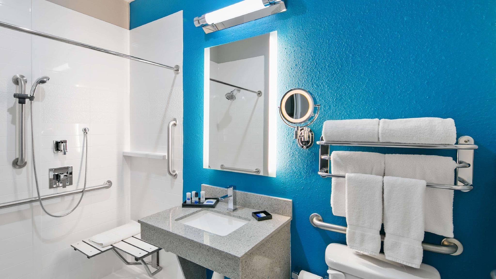 Best Western Plus Houston Atascocita Inn & Suites photo 2