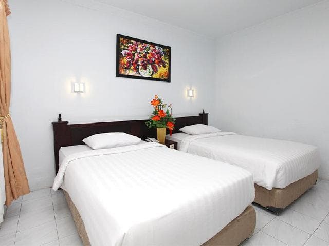 Toba Beach Hotel photo 2