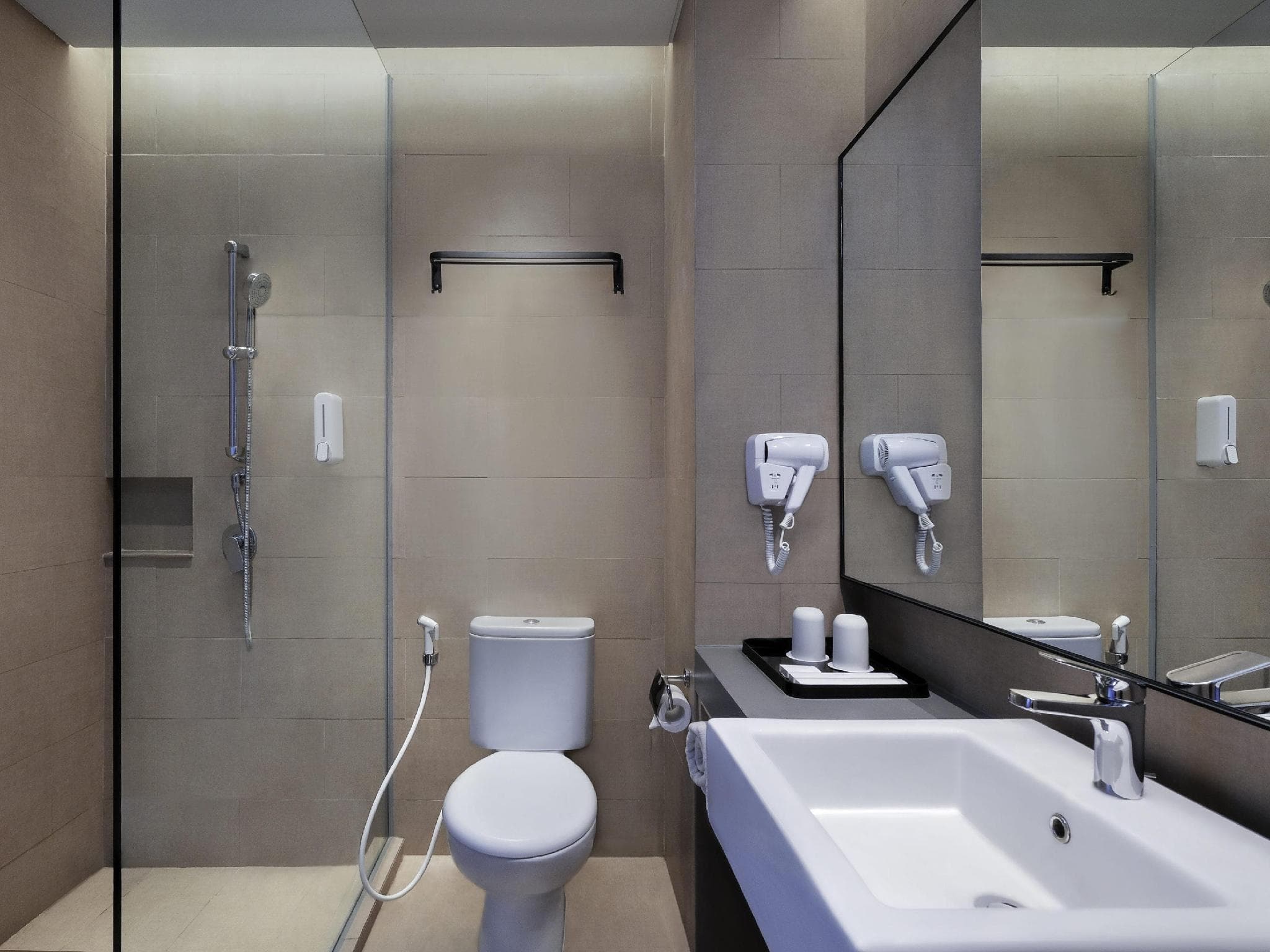 ibis Surabaya Tidar photo 2
