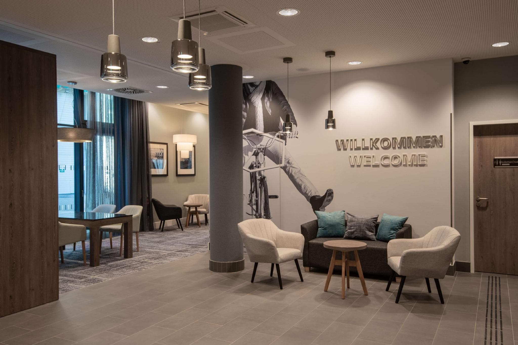 Hampton by Hilton Dusseldorf City Centre photo 4