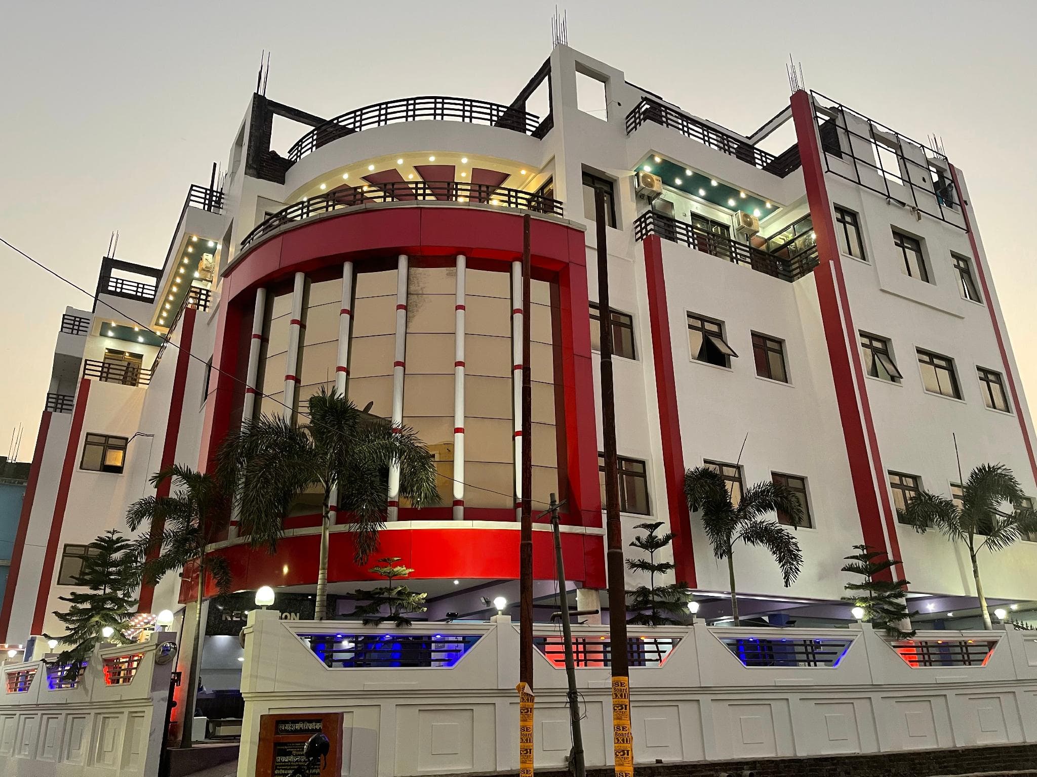 Hotel Shivruun
