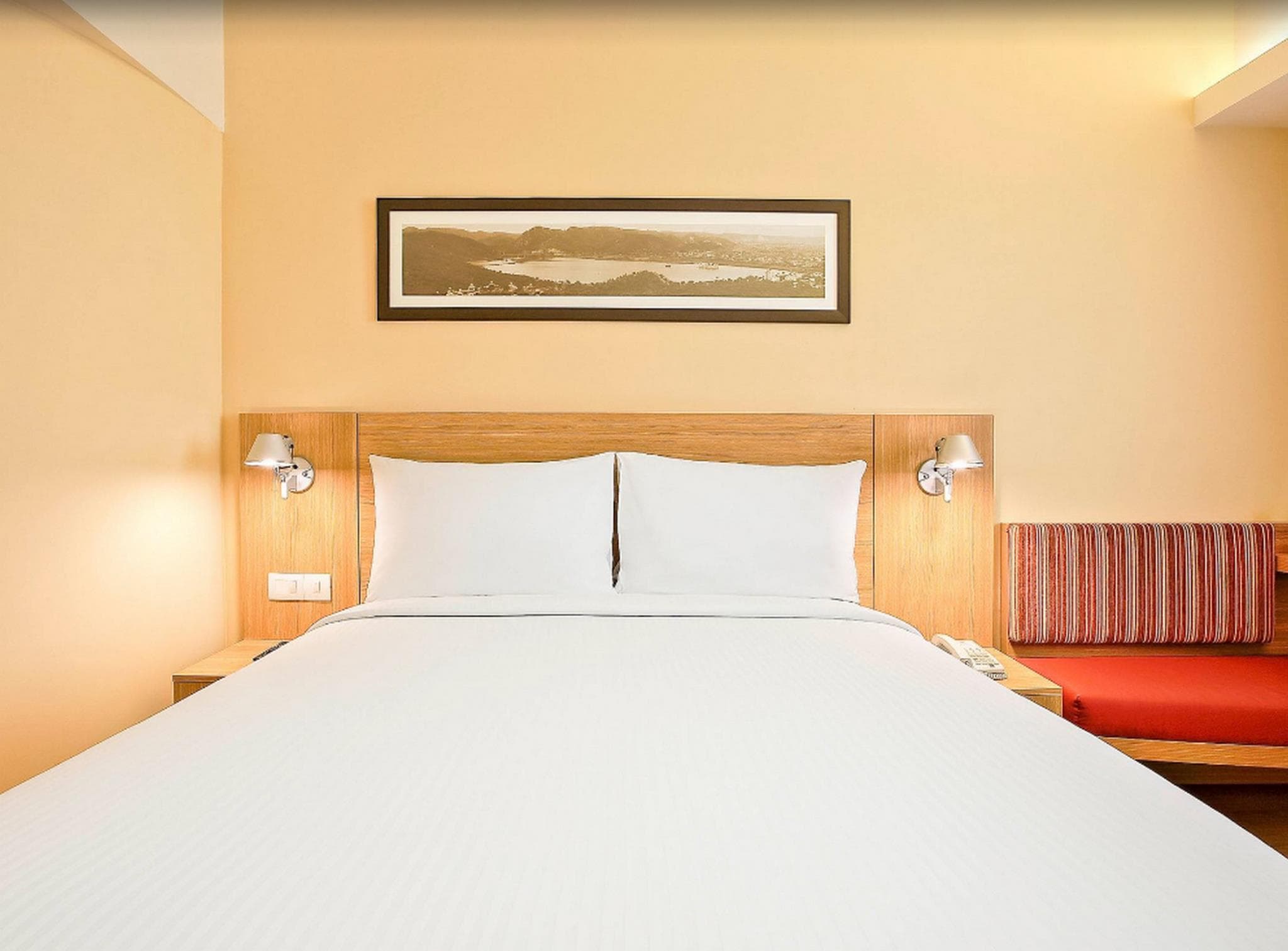 Ibis Bengaluru Hosur Road Hotel - An AccorHotels Brand photo 2