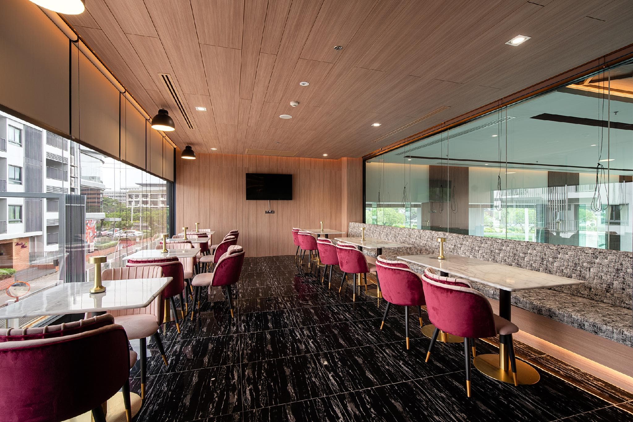 Thaya Hotel Bangkok photo 5